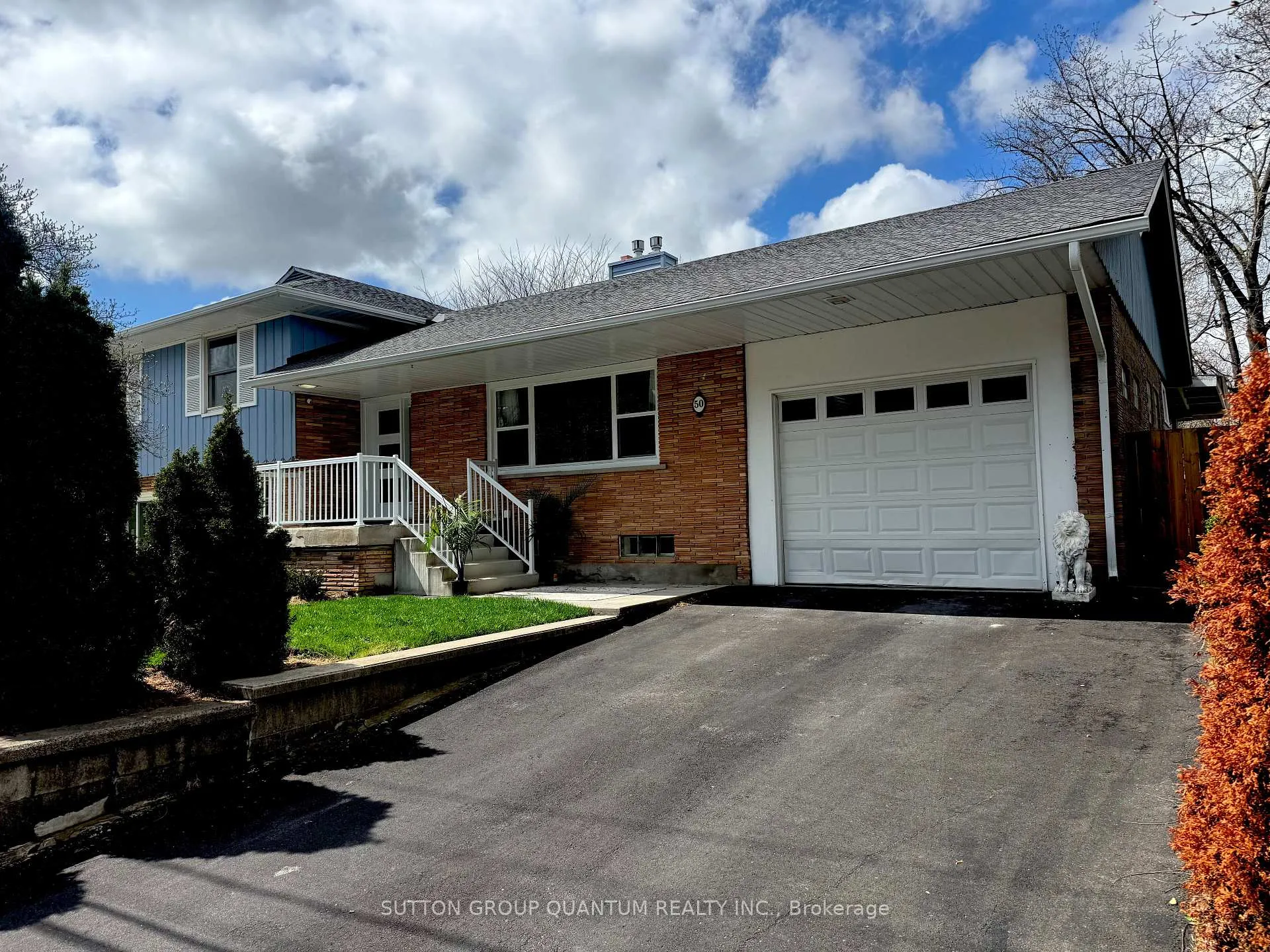 Photo 1 of 50 Barton Street, Hamilton, Waterdown — HOMEH
