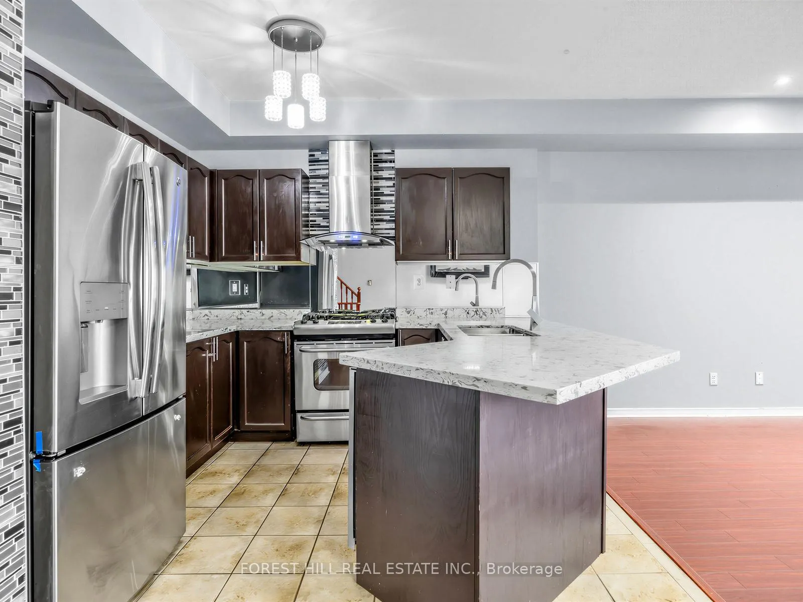 Photo 5 of 40 Croker Drive S, Ajax, South East — HOMEH