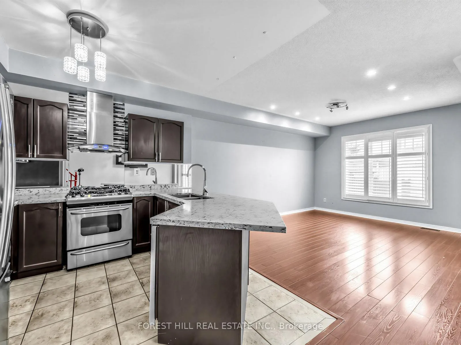 Photo 8 of 40 Croker Drive S, Ajax, South East — HOMEH