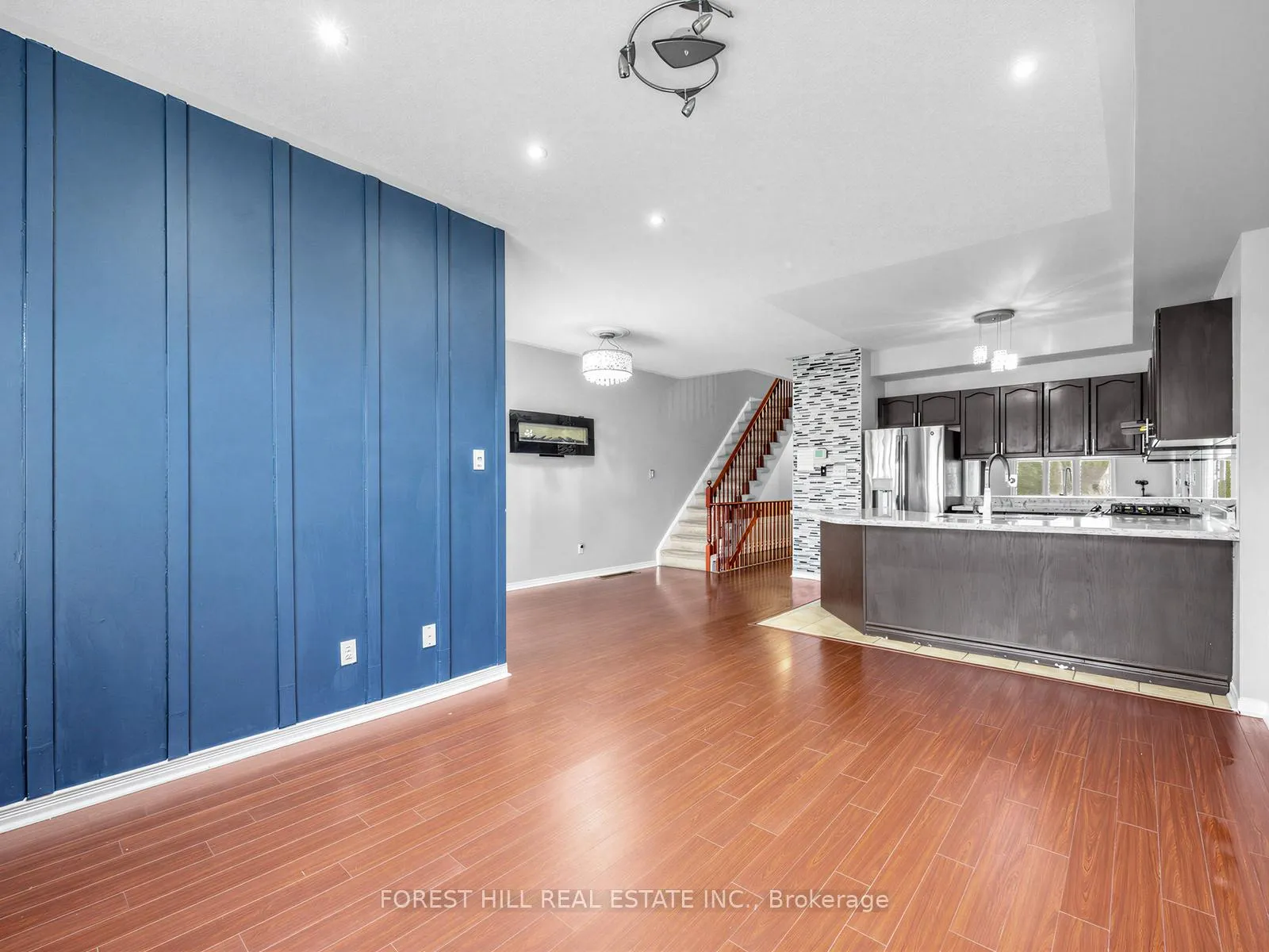 Photo 13 of 40 Croker Drive S, Ajax, South East — HOMEH