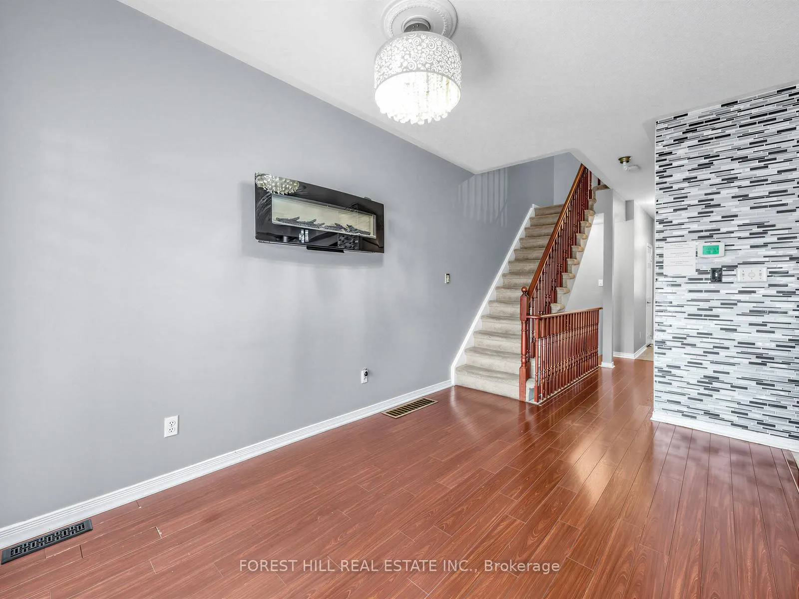 Photo 14 of 40 Croker Drive S, Ajax, South East — HOMEH