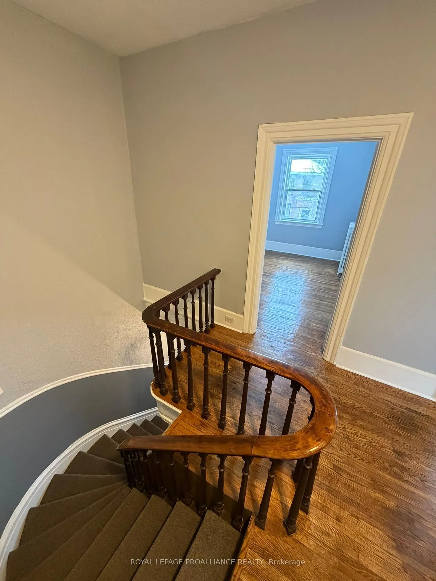 Photo 3 of 277 William Street, Belleville, Belleville Ward — HOMEH