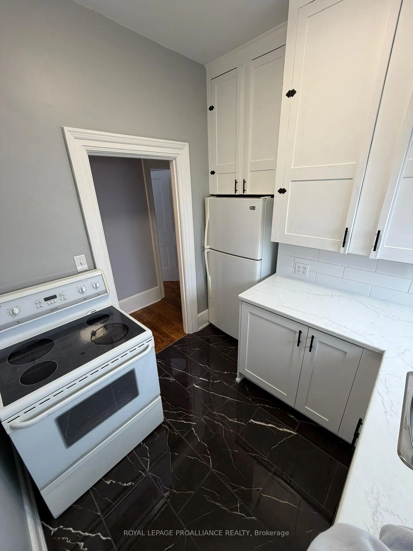 Photo 10 of 277 William Street, Belleville, Belleville Ward — HOMEH