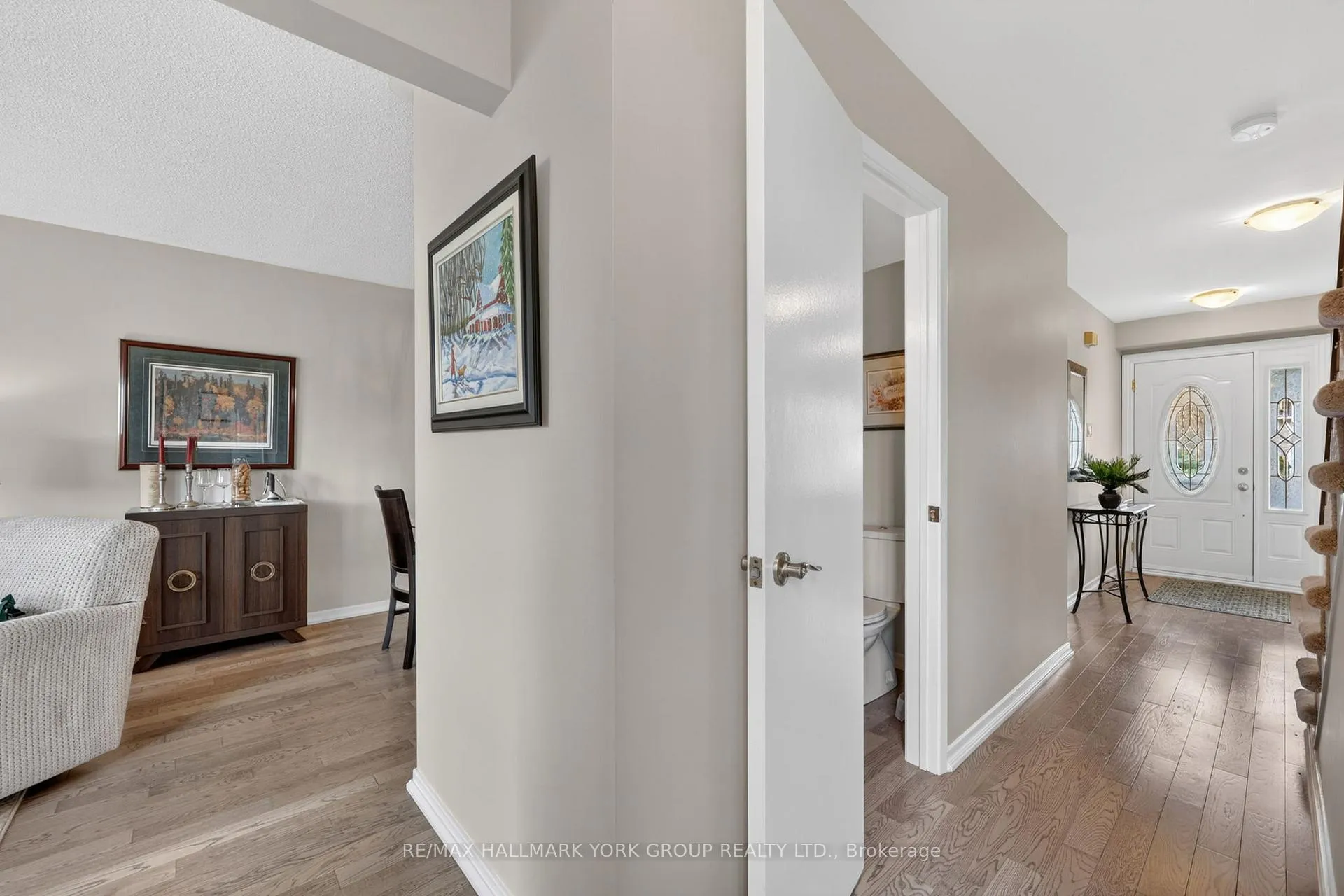 Photo 18 of 35 Parkland Court, Aurora, Aurora Heights — HOMEH
