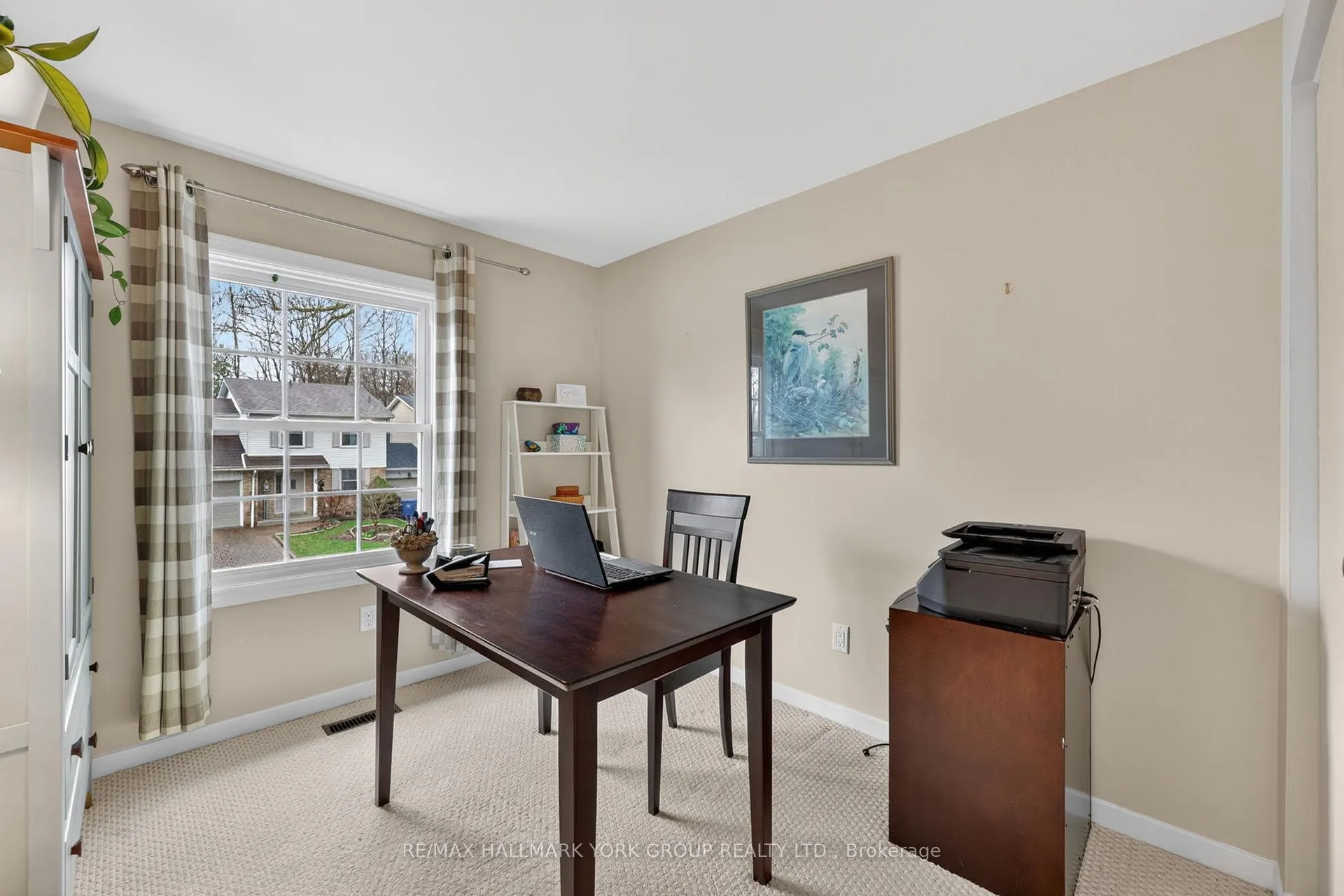 Photo 22 of 35 Parkland Court, Aurora, Aurora Heights — HOMEH