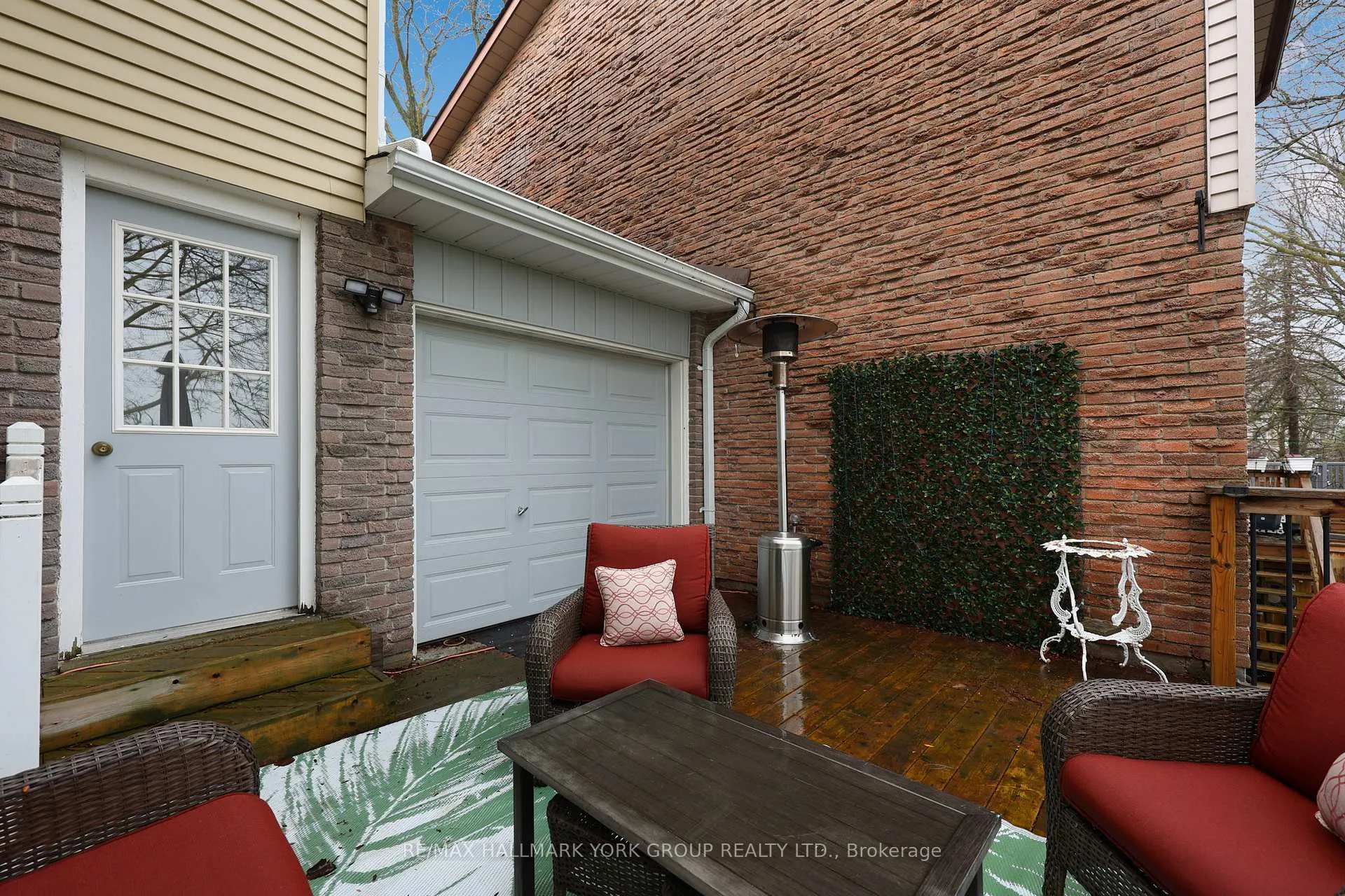 Photo 36 of 35 Parkland Court, Aurora, Aurora Heights — HOMEH
