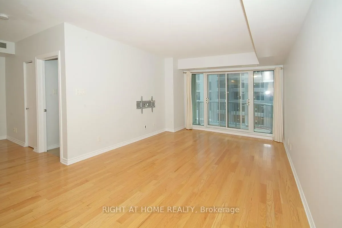 Photo 5 of Unit 702, 200 Rideau Street, Ottawa, Sandy Hill — HOMEH