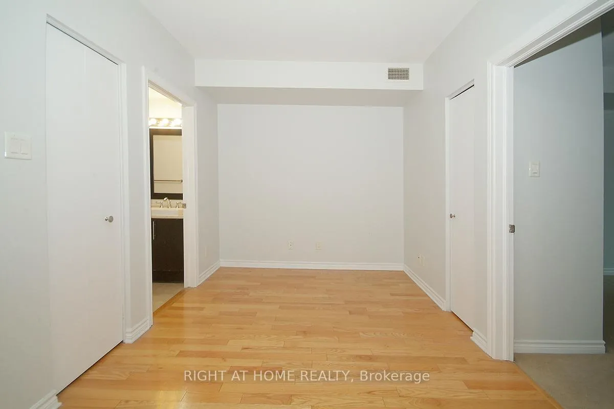 Photo 7 of Unit 702, 200 Rideau Street, Ottawa, Sandy Hill — HOMEH