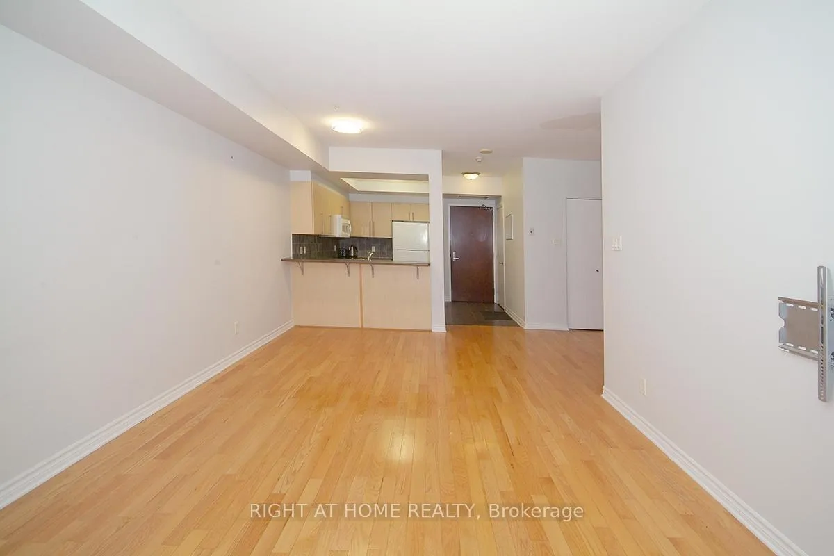 Photo 8 of Unit 702, 200 Rideau Street, Ottawa, Sandy Hill — HOMEH