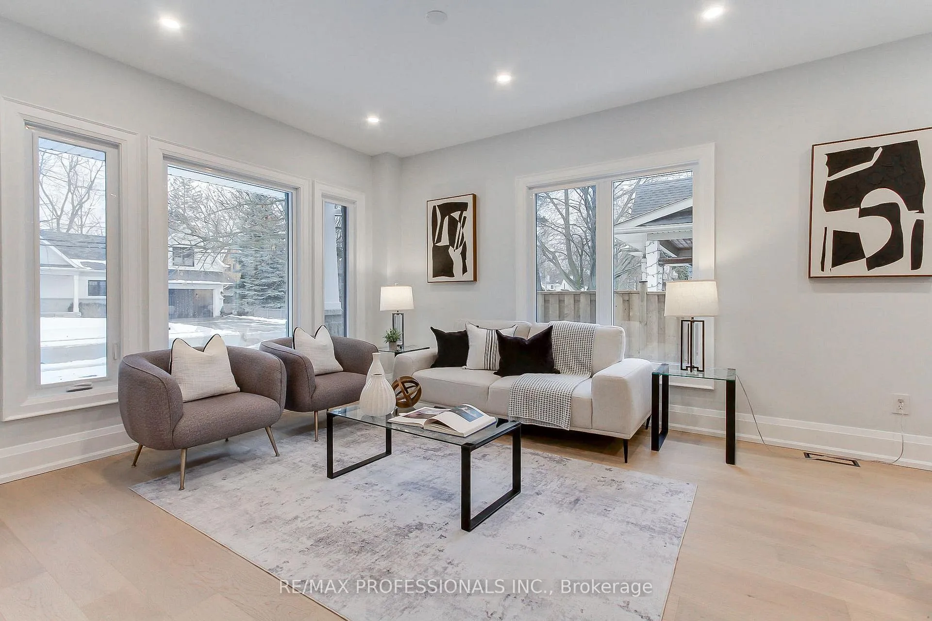 Photo 6 of 432 Smith Avenue, Burlington, Brant — HOMEH