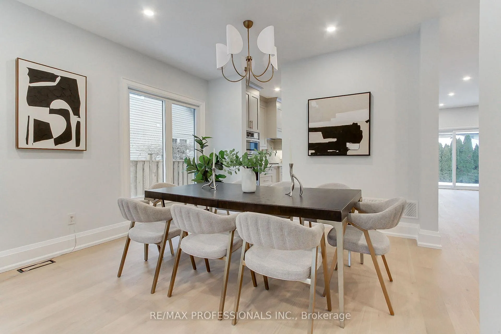 Photo 10 of 432 Smith Avenue, Burlington, Brant — HOMEH