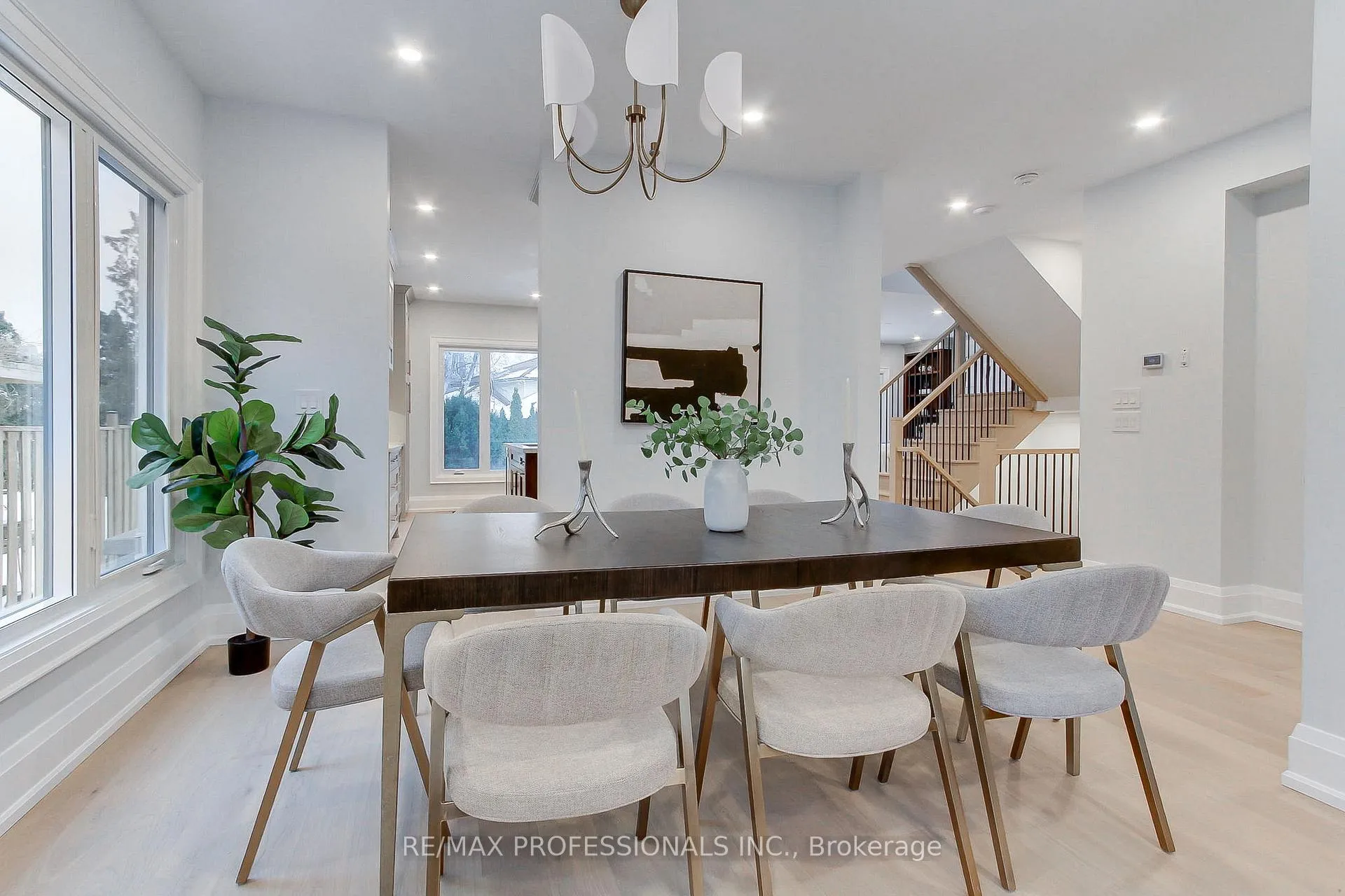 Photo 11 of 432 Smith Avenue, Burlington, Brant — HOMEH