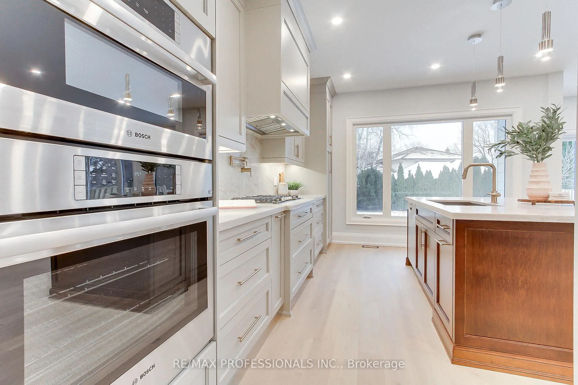Photo 18 of 432 Smith Avenue, Burlington, Brant — HOMEH