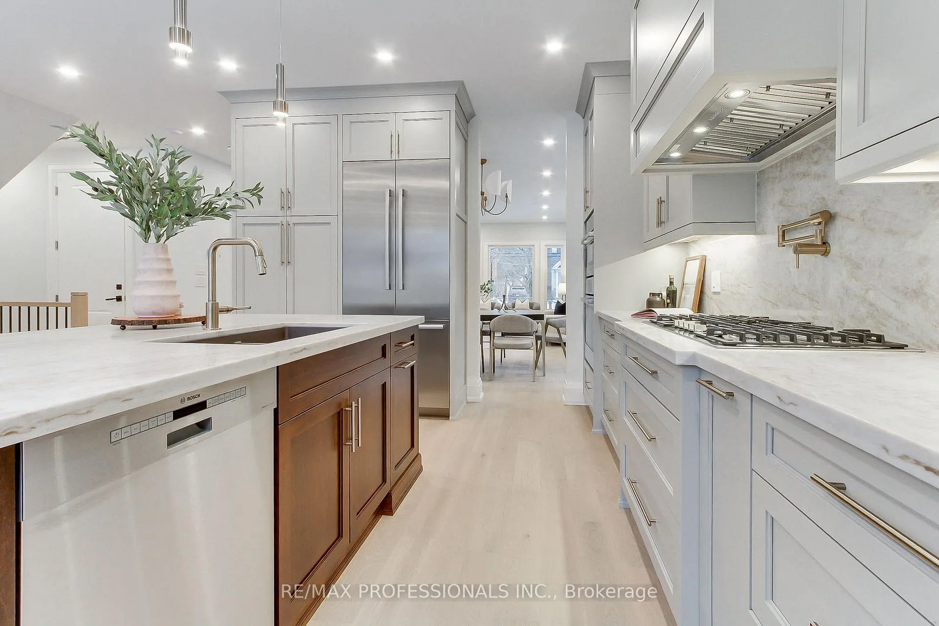 Photo 21 of 432 Smith Avenue, Burlington, Brant — HOMEH