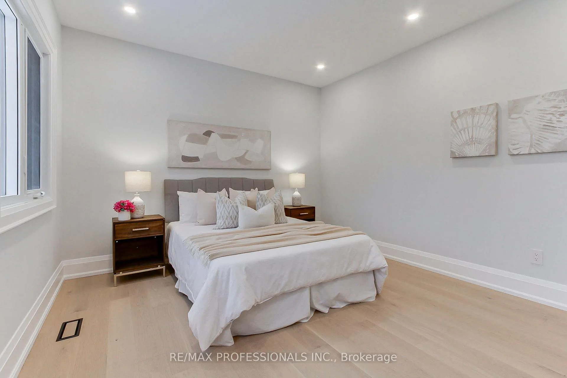 Photo 31 of 432 Smith Avenue, Burlington, Brant — HOMEH