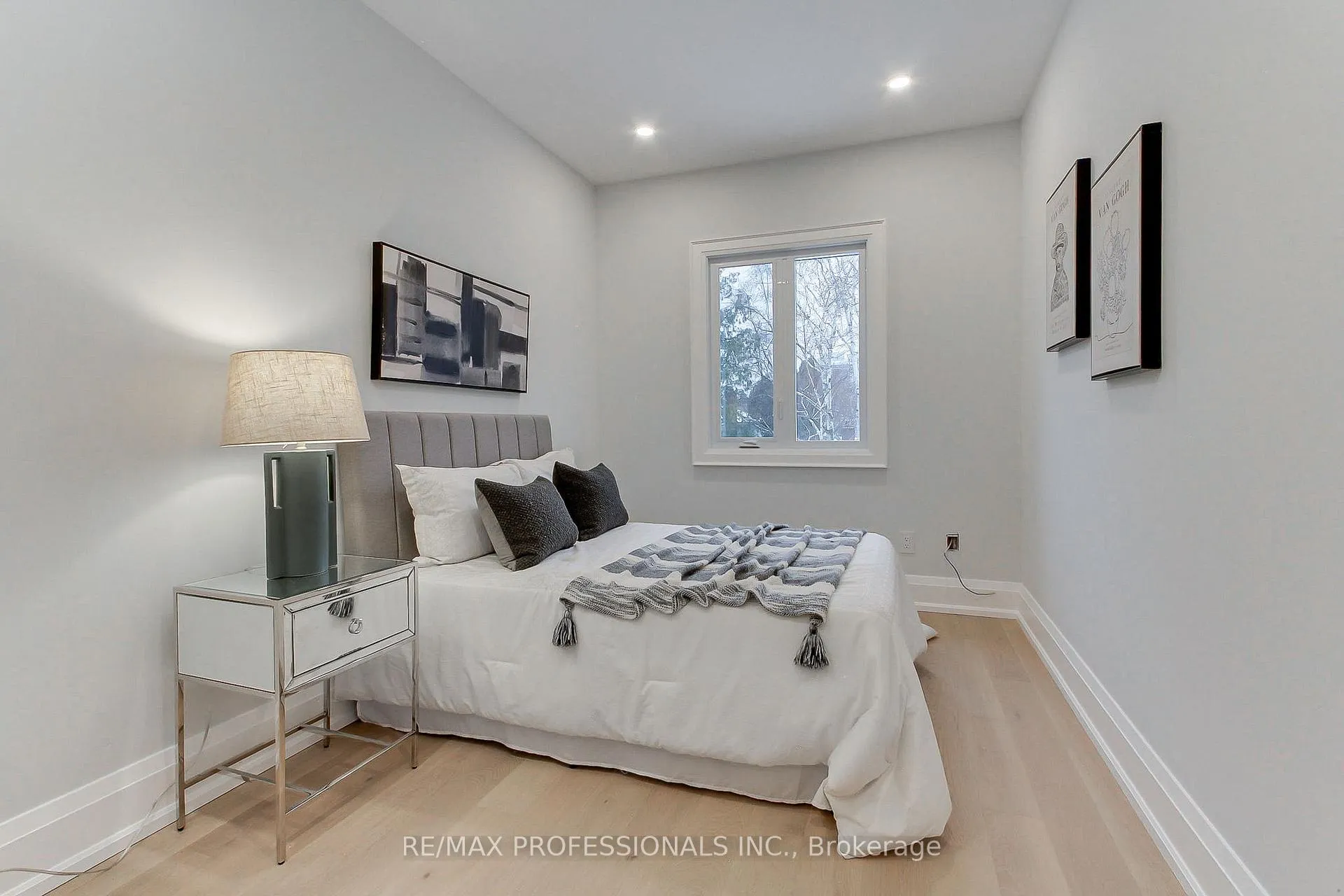 Photo 38 of 432 Smith Avenue, Burlington, Brant — HOMEH