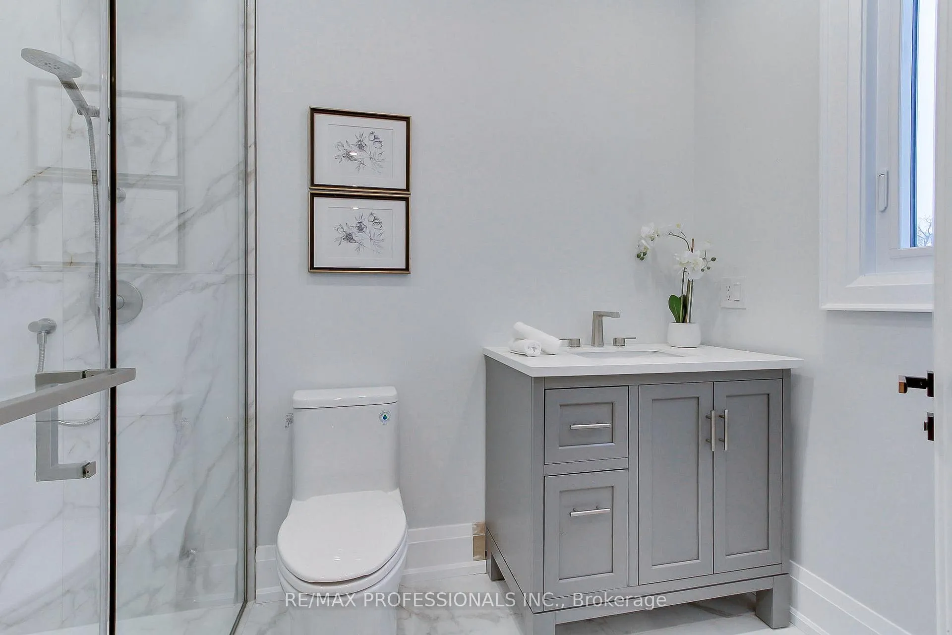 Photo 43 of 432 Smith Avenue, Burlington, Brant — HOMEH