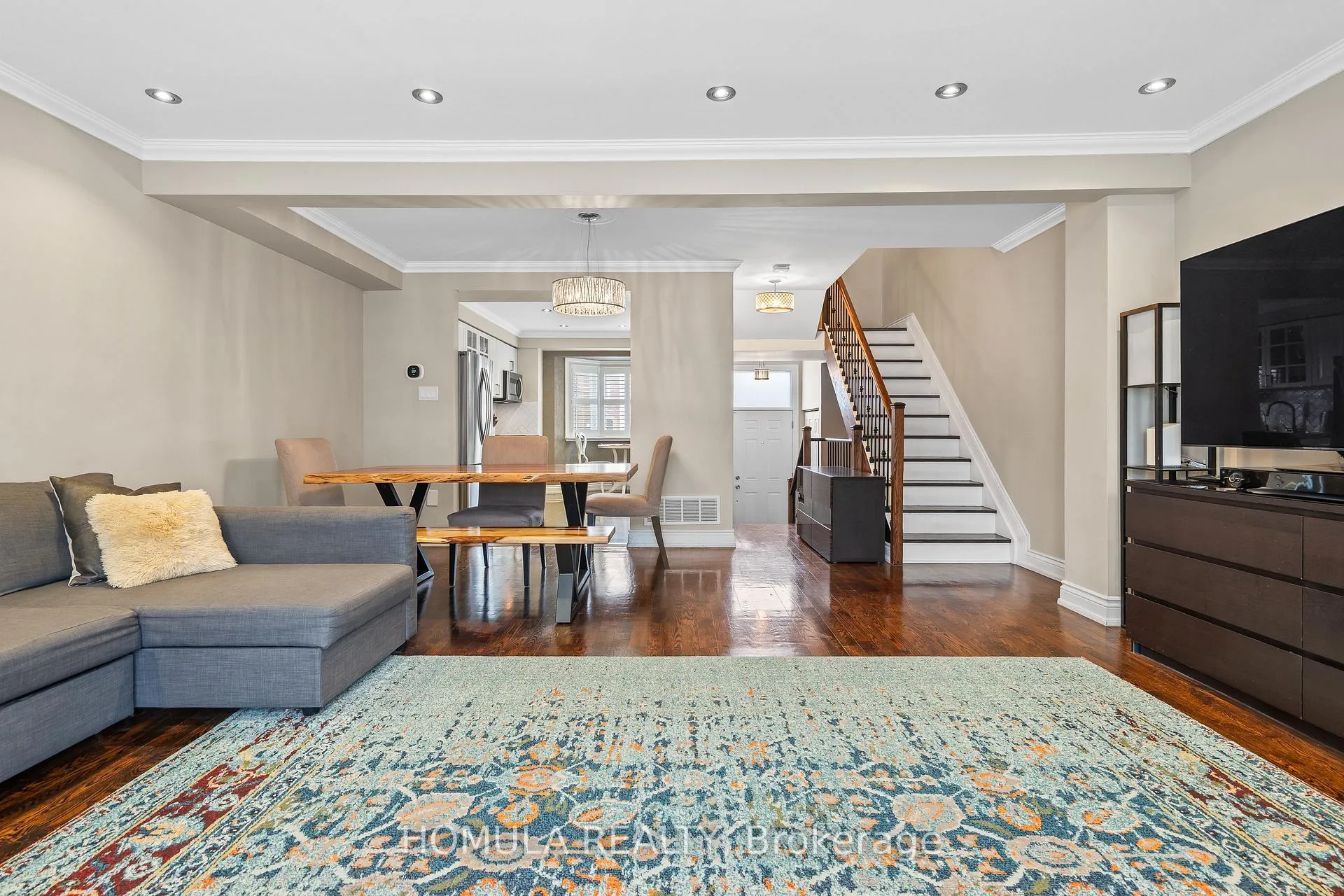 Photo 11 of 211 Woodbridge Avenue, Vaughan, West Woodbridge — HOMEH