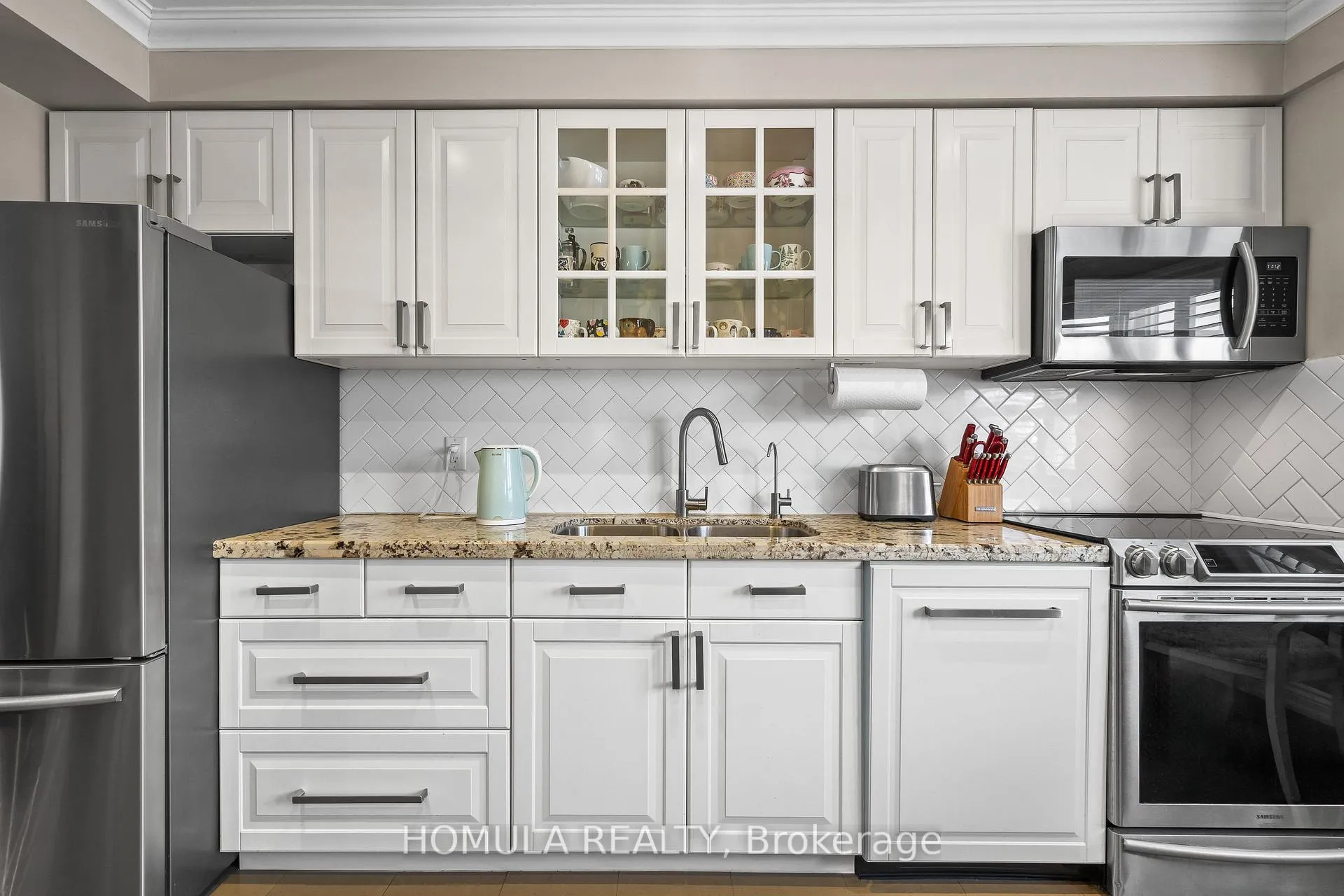 Photo 16 of 211 Woodbridge Avenue, Vaughan, West Woodbridge — HOMEH
