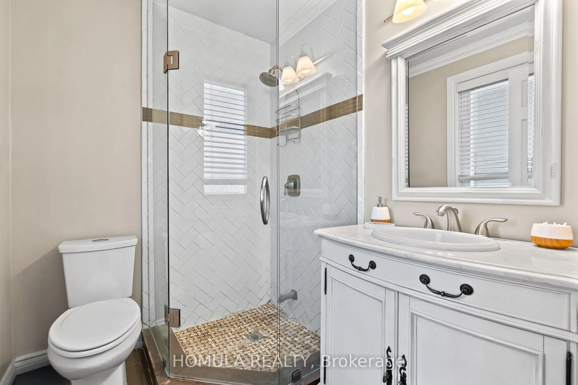 Photo 25 of 211 Woodbridge Avenue, Vaughan, West Woodbridge — HOMEH