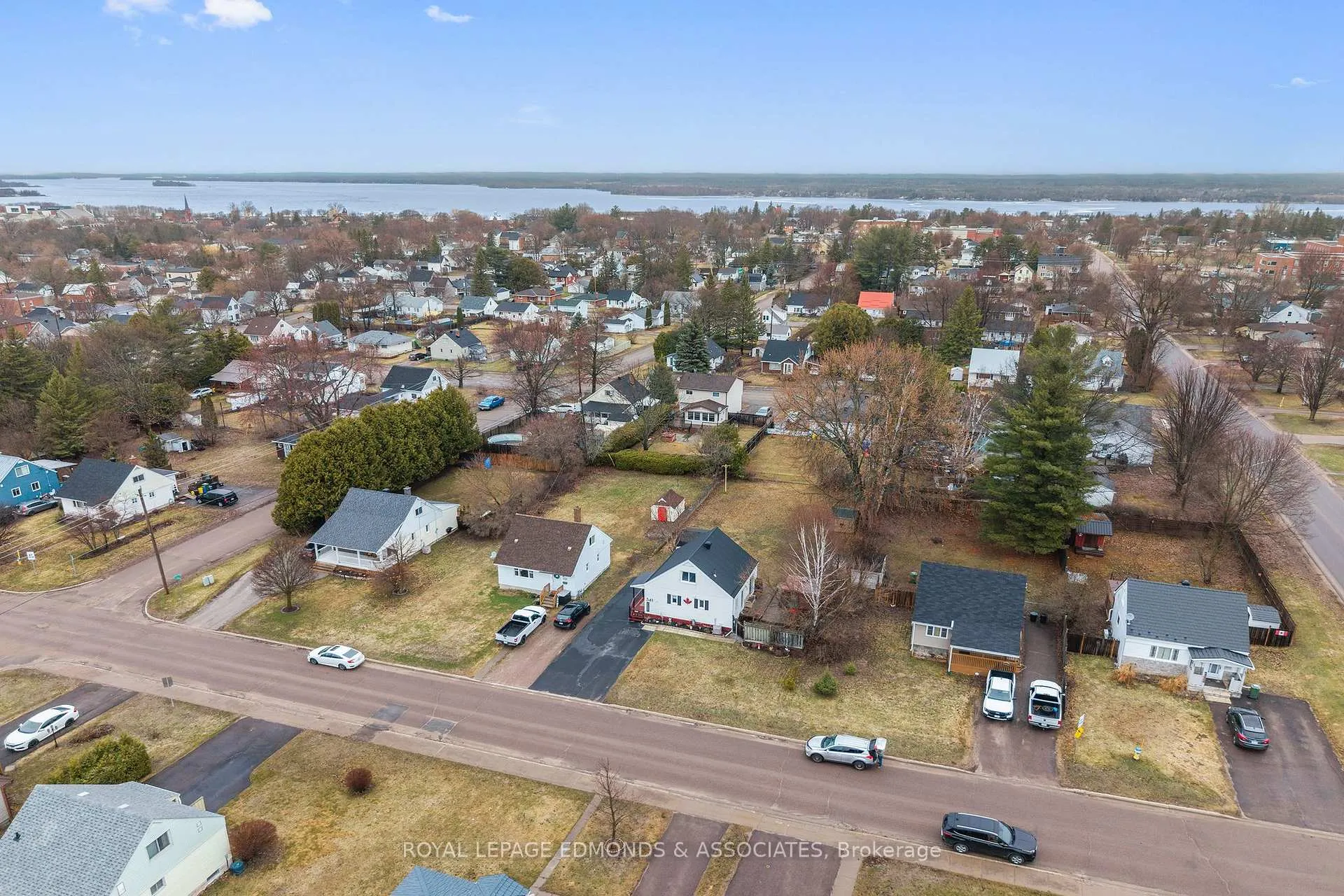 Photo 6 of 341 Chamberlain Street, Pembroke — HOMEH