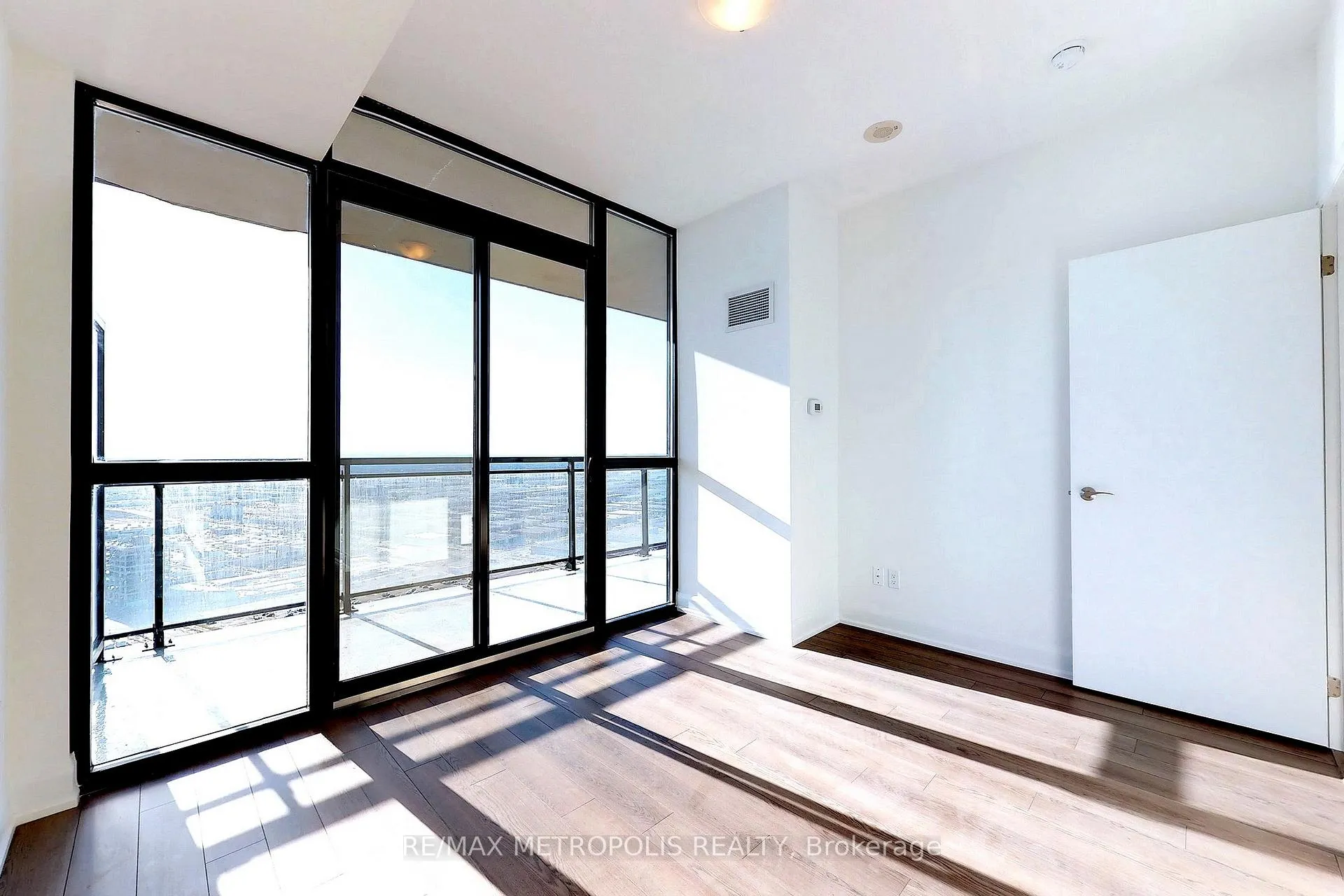 Photo 10 of Unit 3405, 2910 Highway 7, Vaughan, Concord — HOMEH