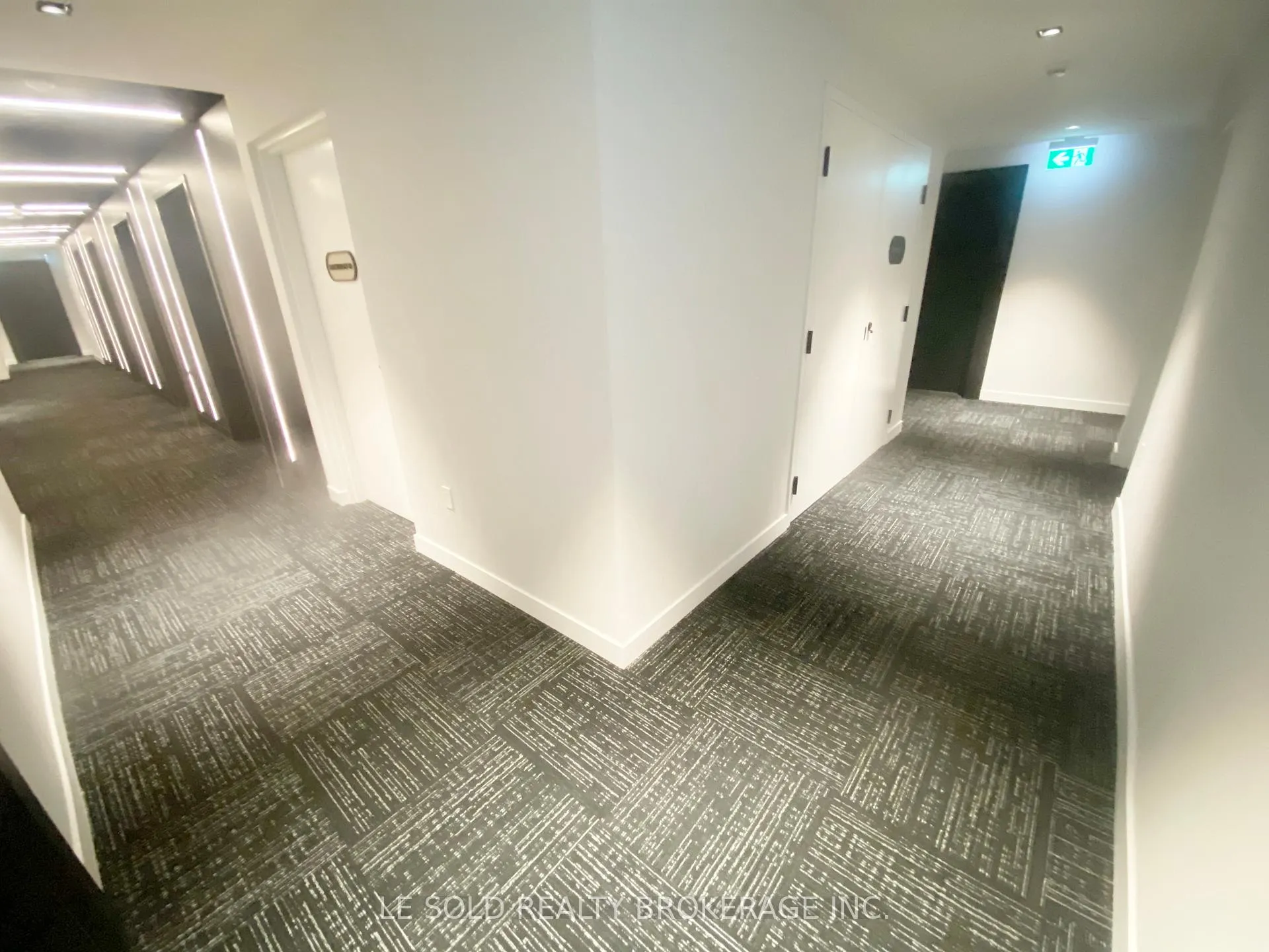 Photo 8 of Unit 704 Room#4, 127 Broadway Avenue, Toronto, Mount Pleasant West — HOMEH