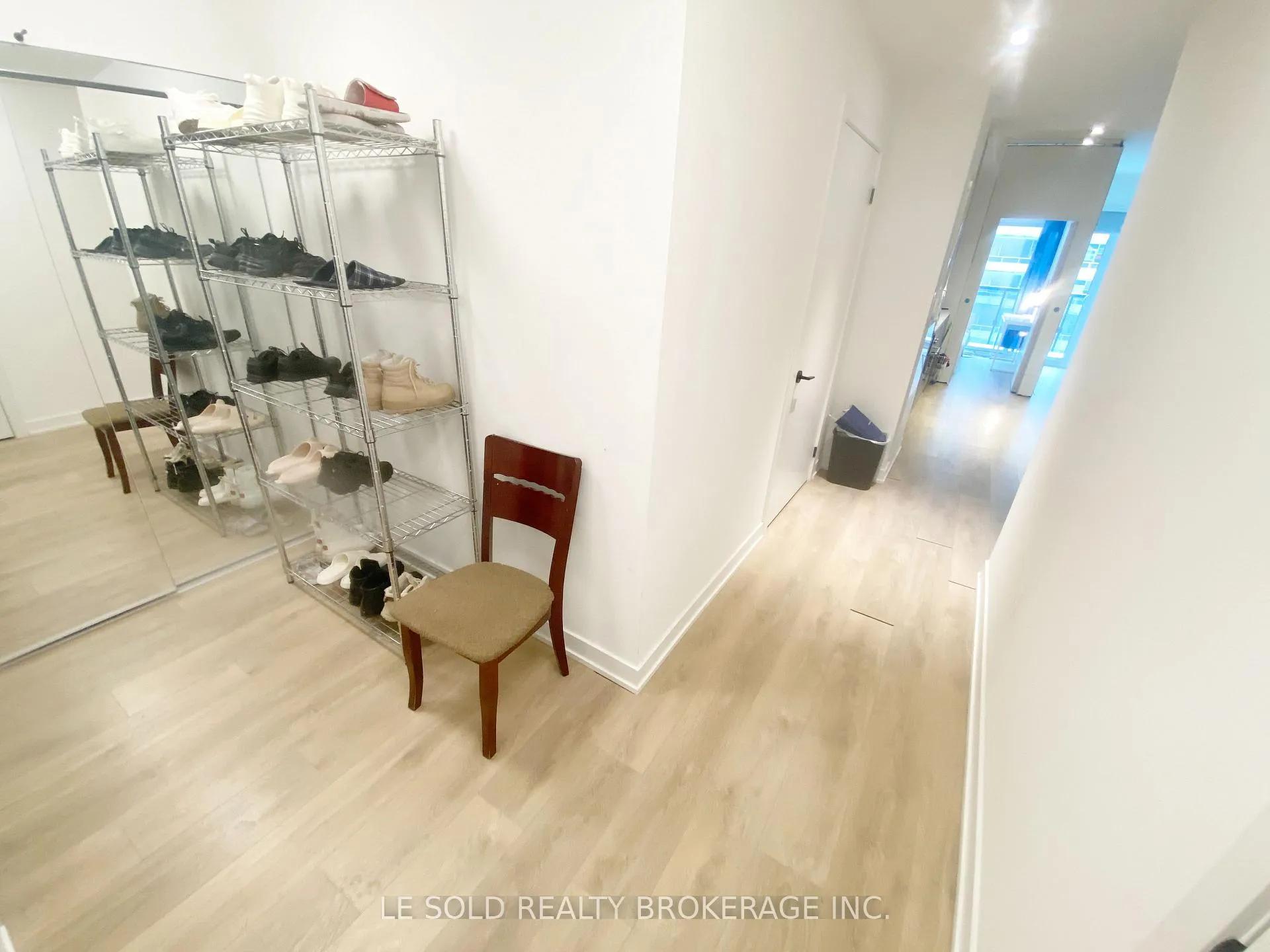 Photo 10 of Unit 704 Room#4, 127 Broadway Avenue, Toronto, Mount Pleasant West — HOMEH