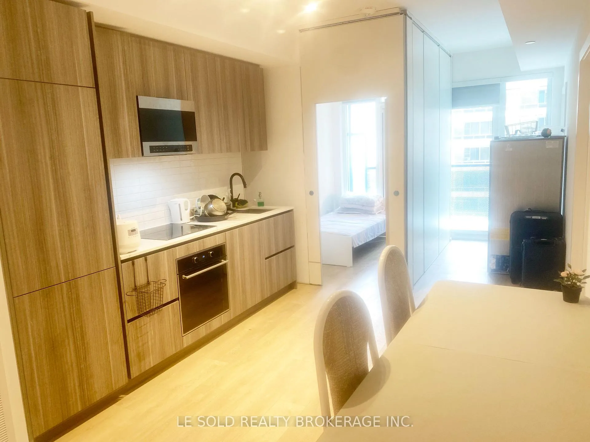 Photo 12 of Unit 704 Room#4, 127 Broadway Avenue, Toronto, Mount Pleasant West — HOMEH
