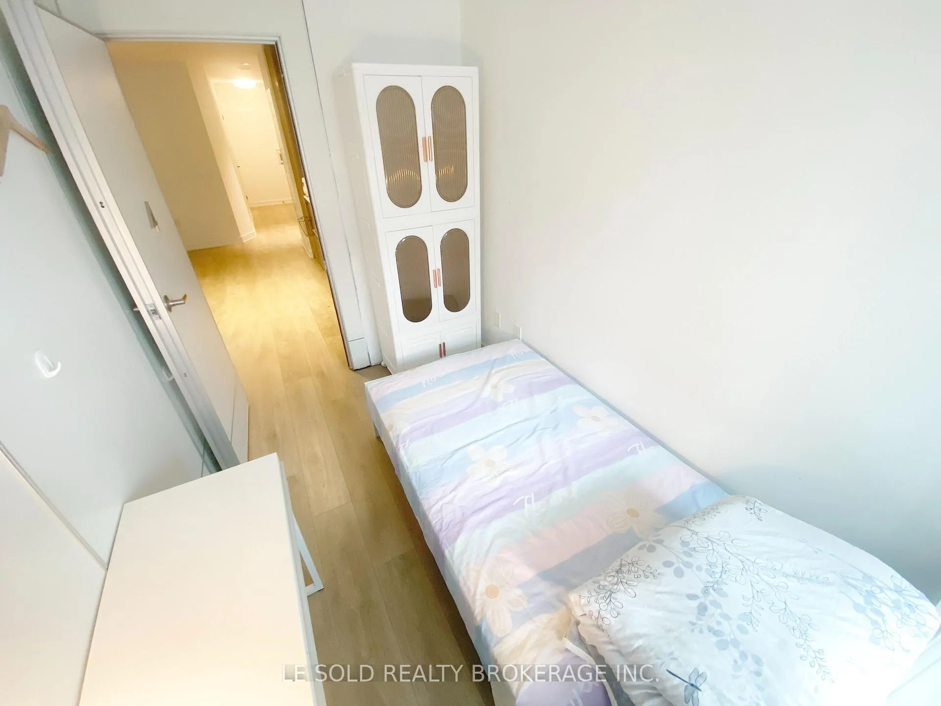 Photo 13 of Unit 704 Room#4, 127 Broadway Avenue, Toronto, Mount Pleasant West — HOMEH