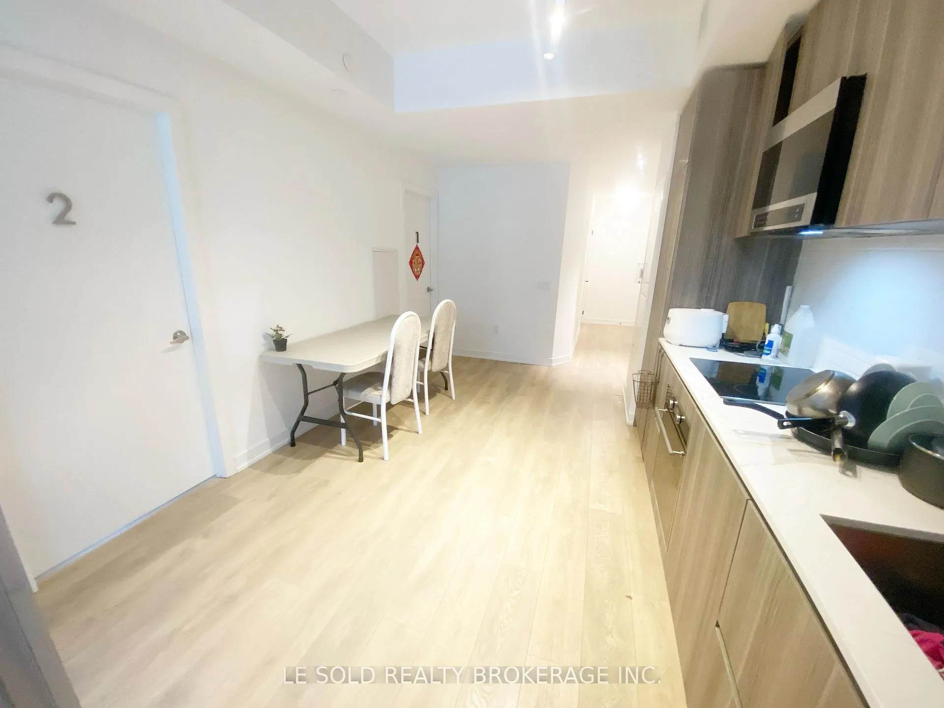 Photo 16 of Unit 704 Room#4, 127 Broadway Avenue, Toronto, Mount Pleasant West — HOMEH