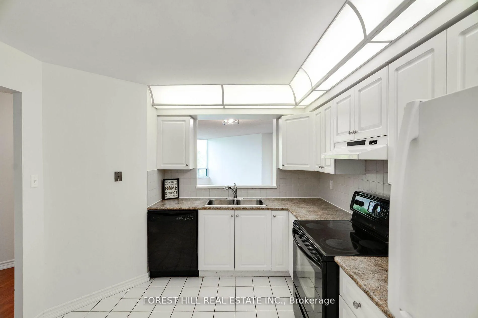 Photo 7 of Unit 506, 120 Promenade Circle, Vaughan, Brownridge — HOMEH