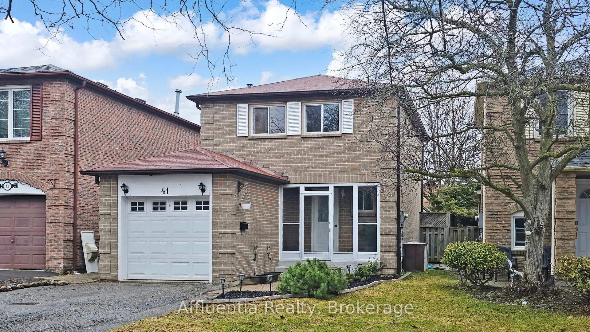 Photo 4 of 41 Barrett Crescent, Ajax, Central West — HOMEH