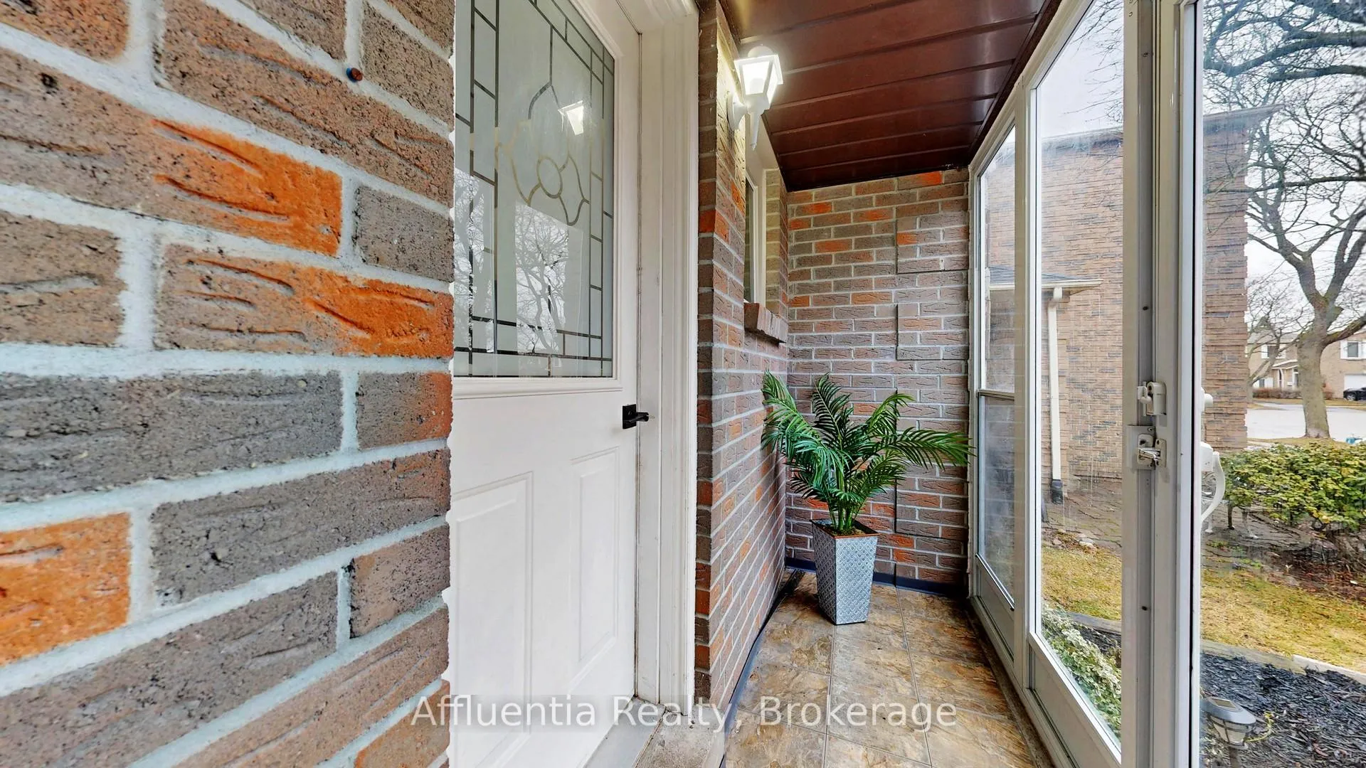 Photo 8 of 41 Barrett Crescent, Ajax, Central West — HOMEH