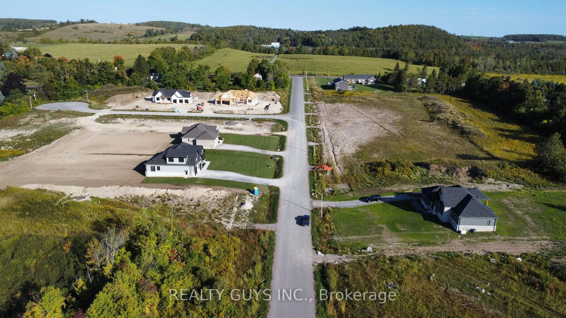Photo 8 of 2418 Gwendolyn Court, Cavan Monaghan, Cavan Twp — HOMEH