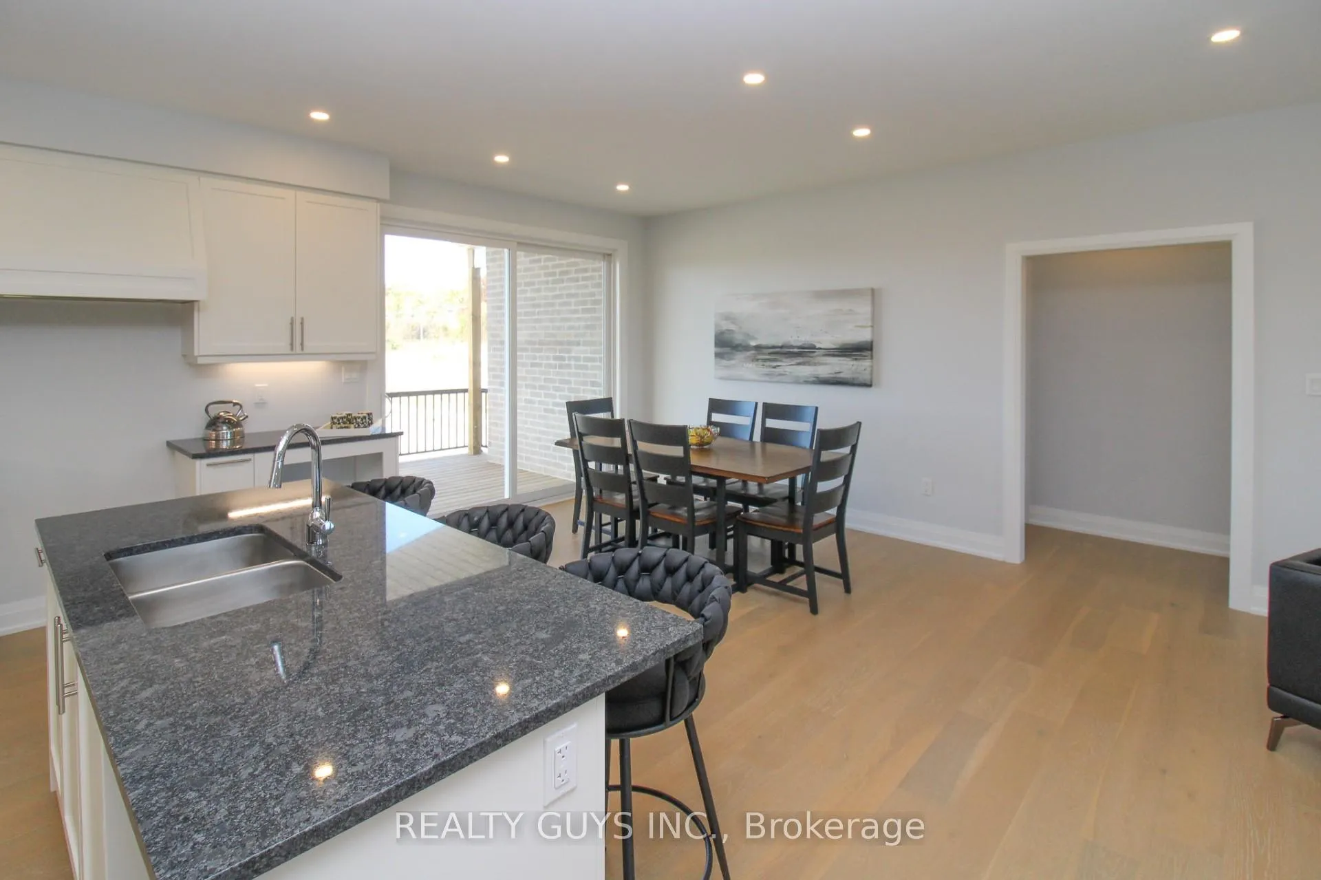Photo 15 of 2418 Gwendolyn Court, Cavan Monaghan, Cavan Twp — HOMEH
