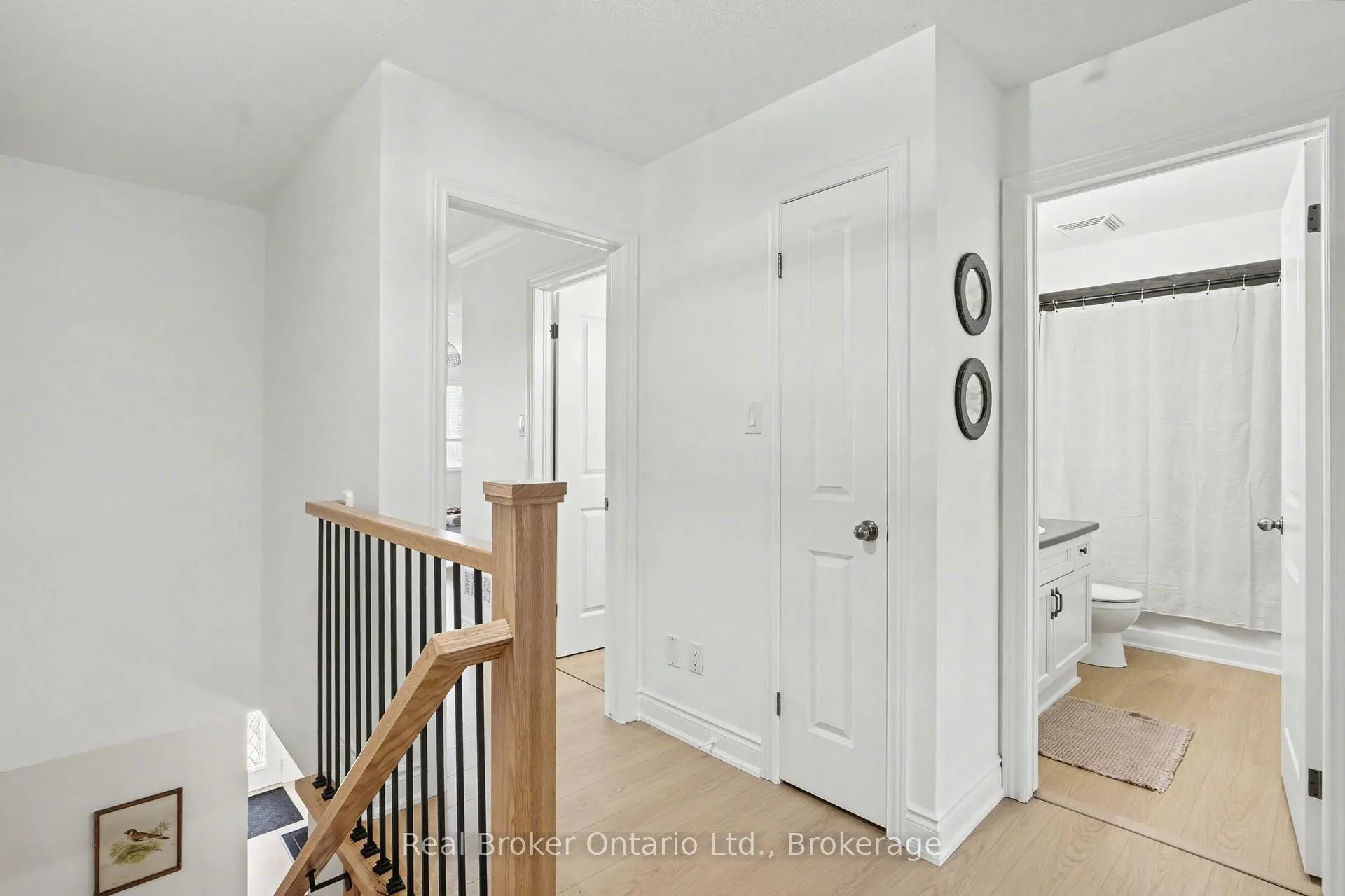 Photo 12 of Unit 18, 45 Seabreeze Crescent, Hamilton, Lakeshore — HOMEH