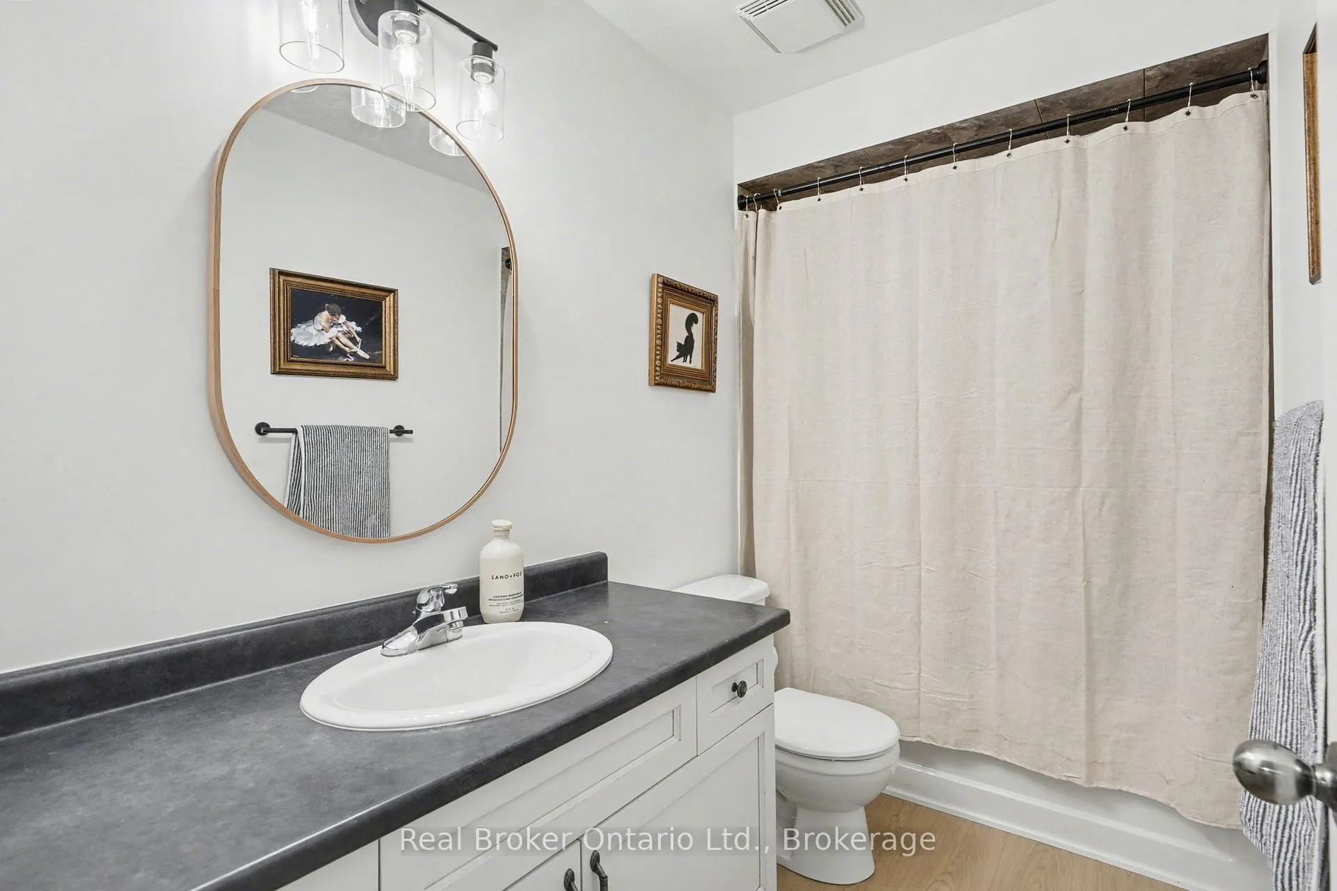 Photo 23 of Unit 18, 45 Seabreeze Crescent, Hamilton, Lakeshore — HOMEH