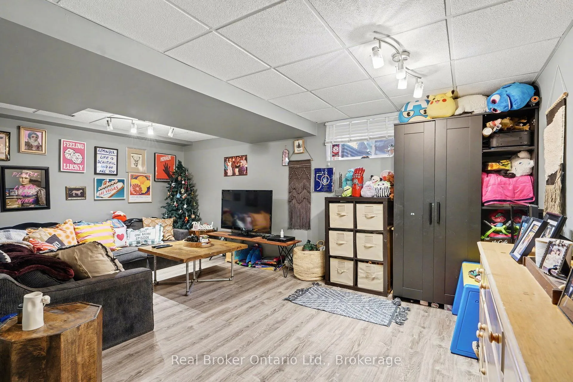 Photo 25 of Unit 18, 45 Seabreeze Crescent, Hamilton, Lakeshore — HOMEH