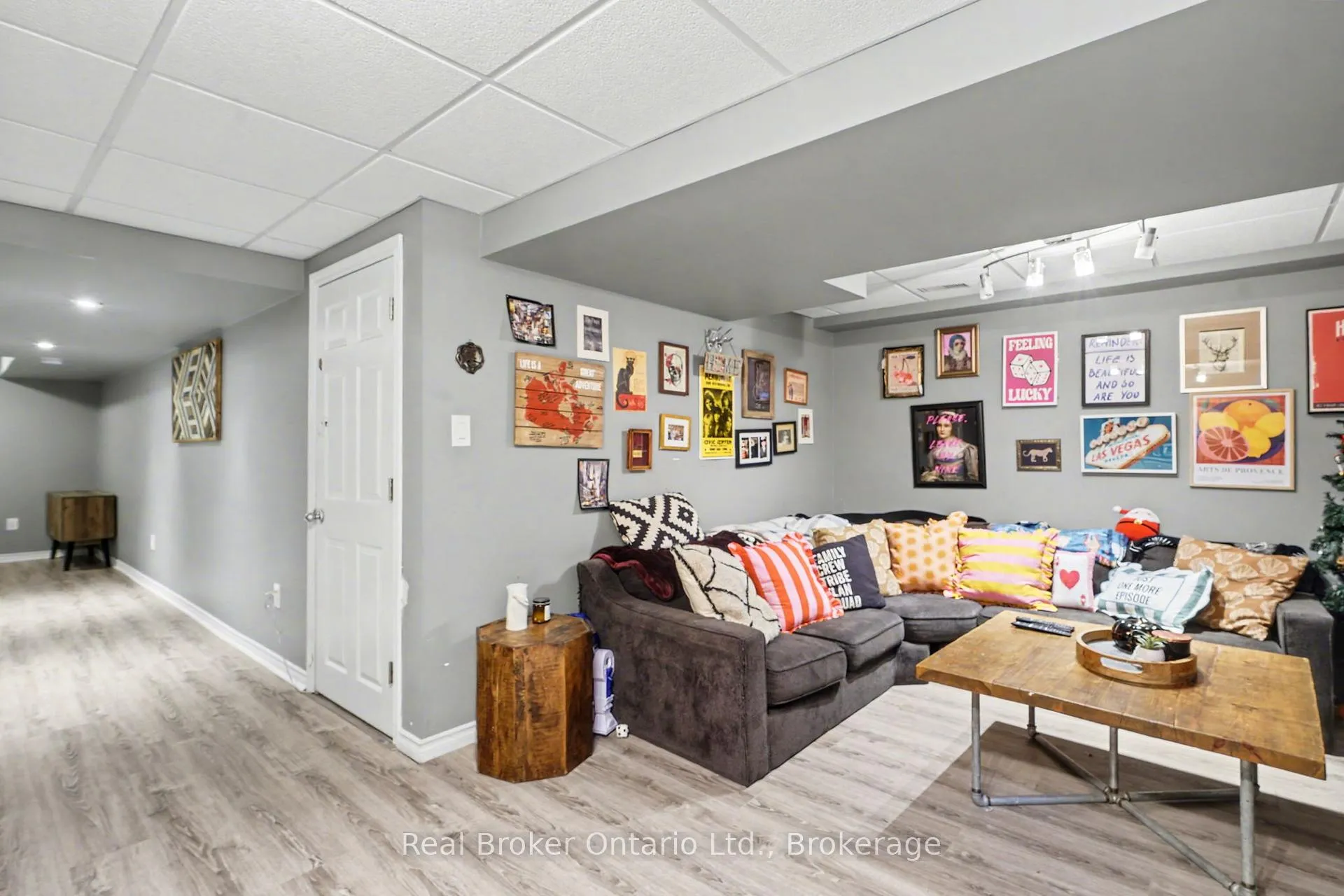 Photo 26 of Unit 18, 45 Seabreeze Crescent, Hamilton, Lakeshore — HOMEH