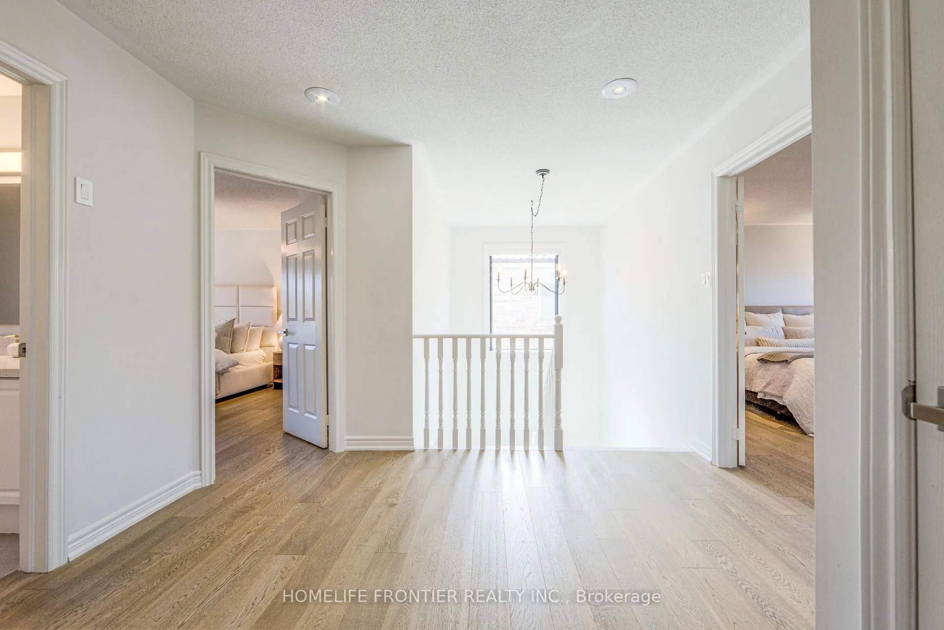 Photo 14 of 126 Forecastle Road, Vaughan, Patterson — HOMEH