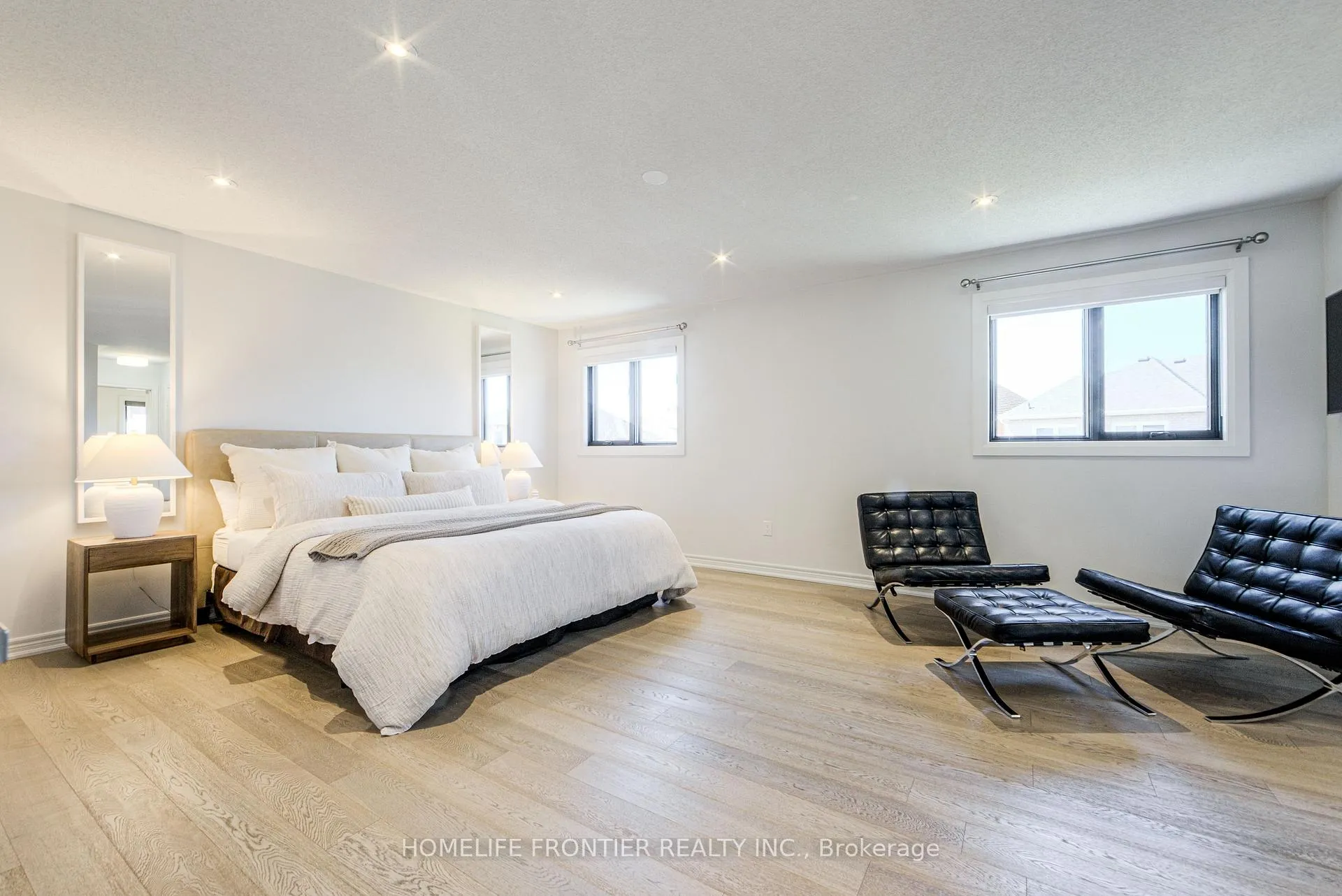 Photo 17 of 126 Forecastle Road, Vaughan, Patterson — HOMEH