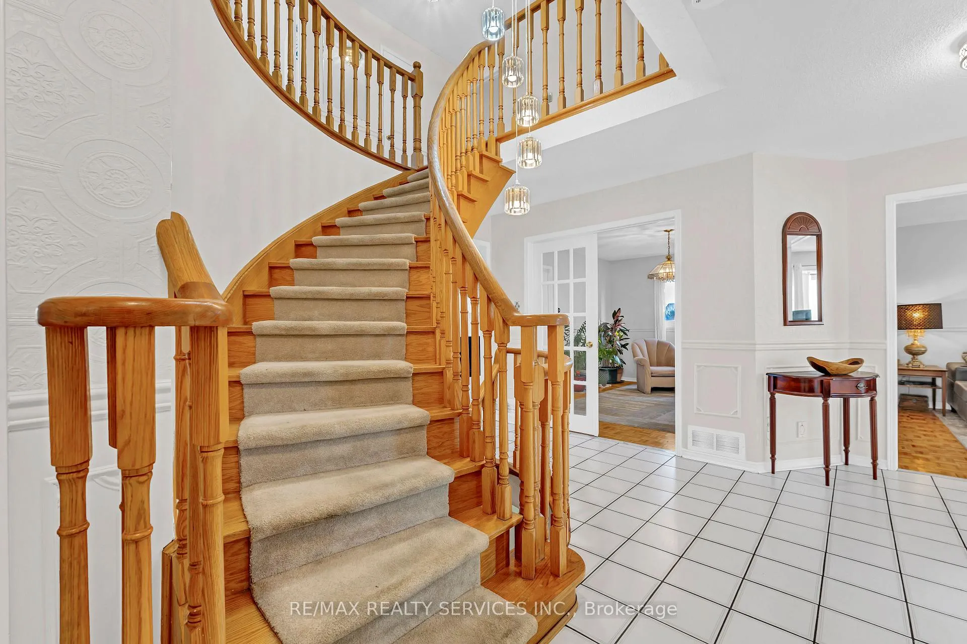 Photo 11 of 21 Fincham Avenue, Brampton, Northwood Park — HOMEH