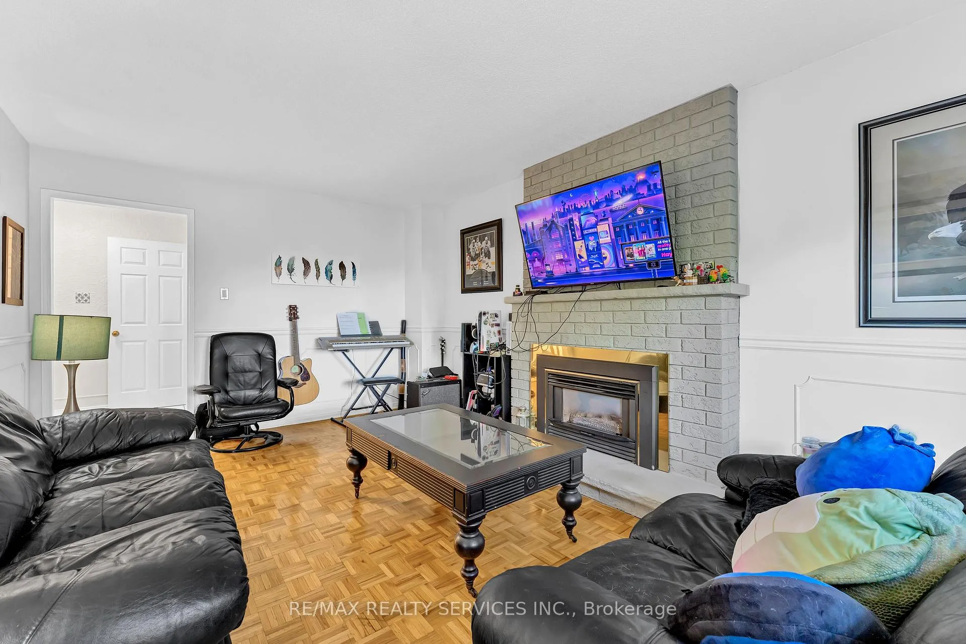 Photo 18 of 21 Fincham Avenue, Brampton, Northwood Park — HOMEH