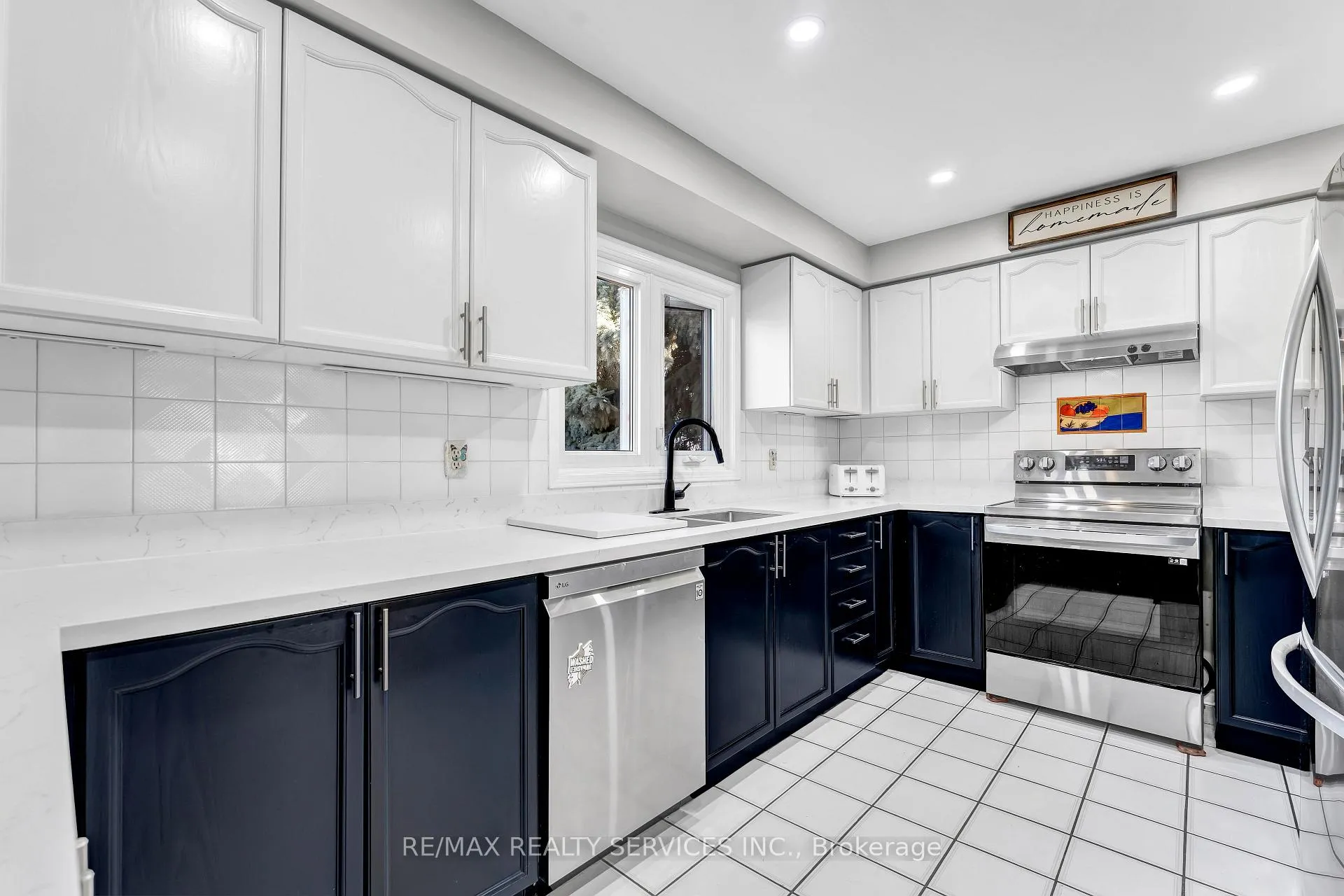 Photo 21 of 21 Fincham Avenue, Brampton, Northwood Park — HOMEH