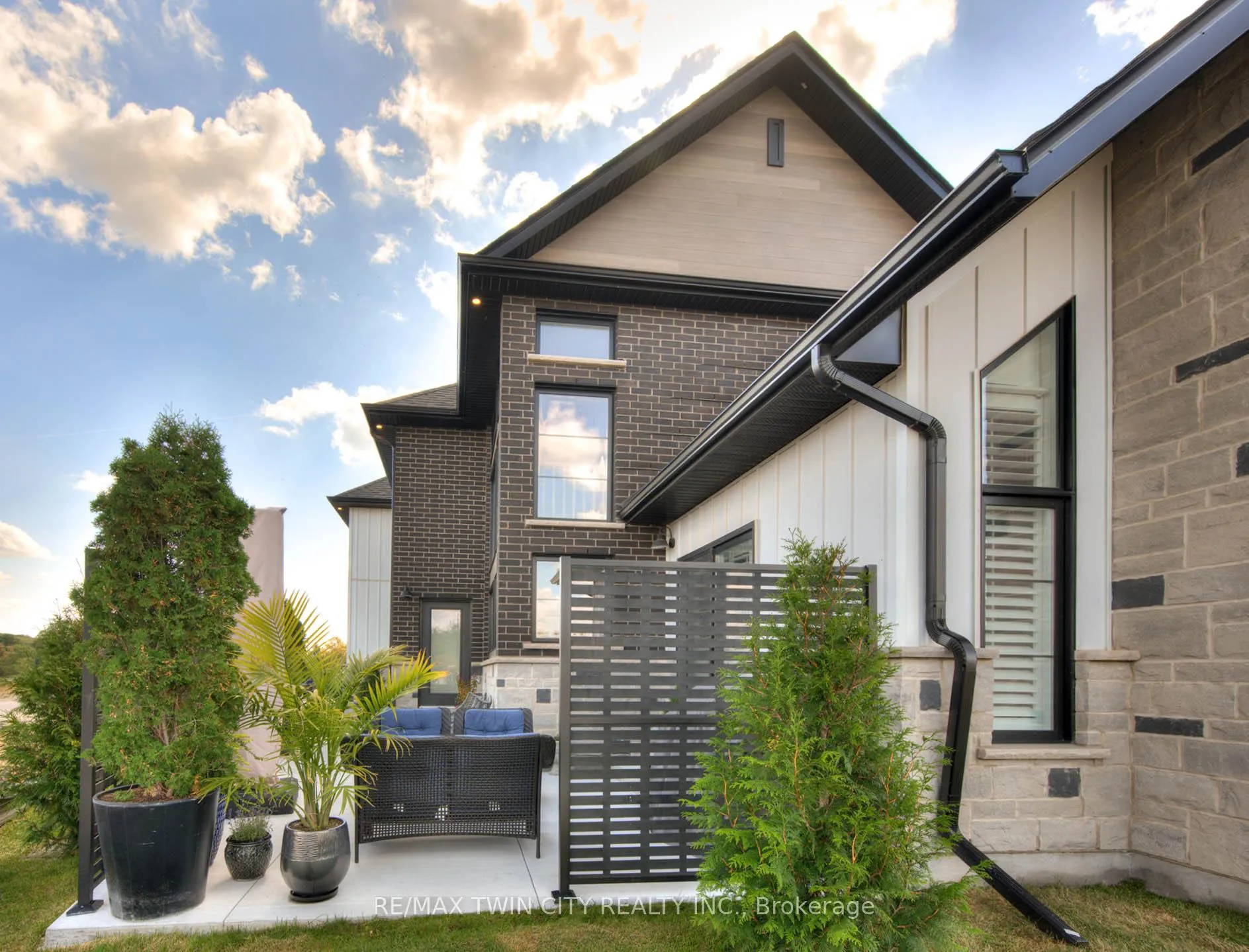 Photo 8 of 154 Dempsey Drive, Stratford — HOMEH