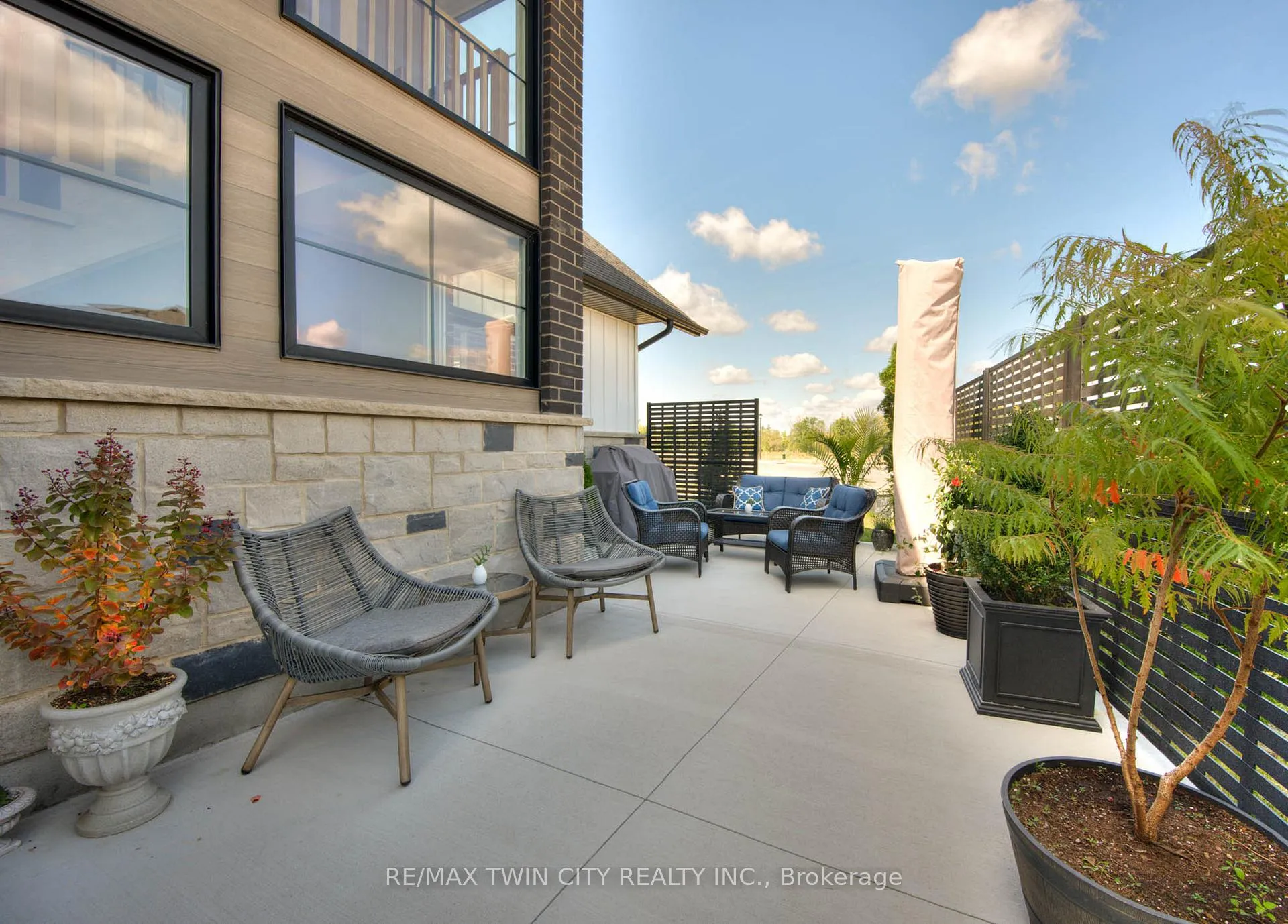 Photo 9 of 154 Dempsey Drive, Stratford — HOMEH