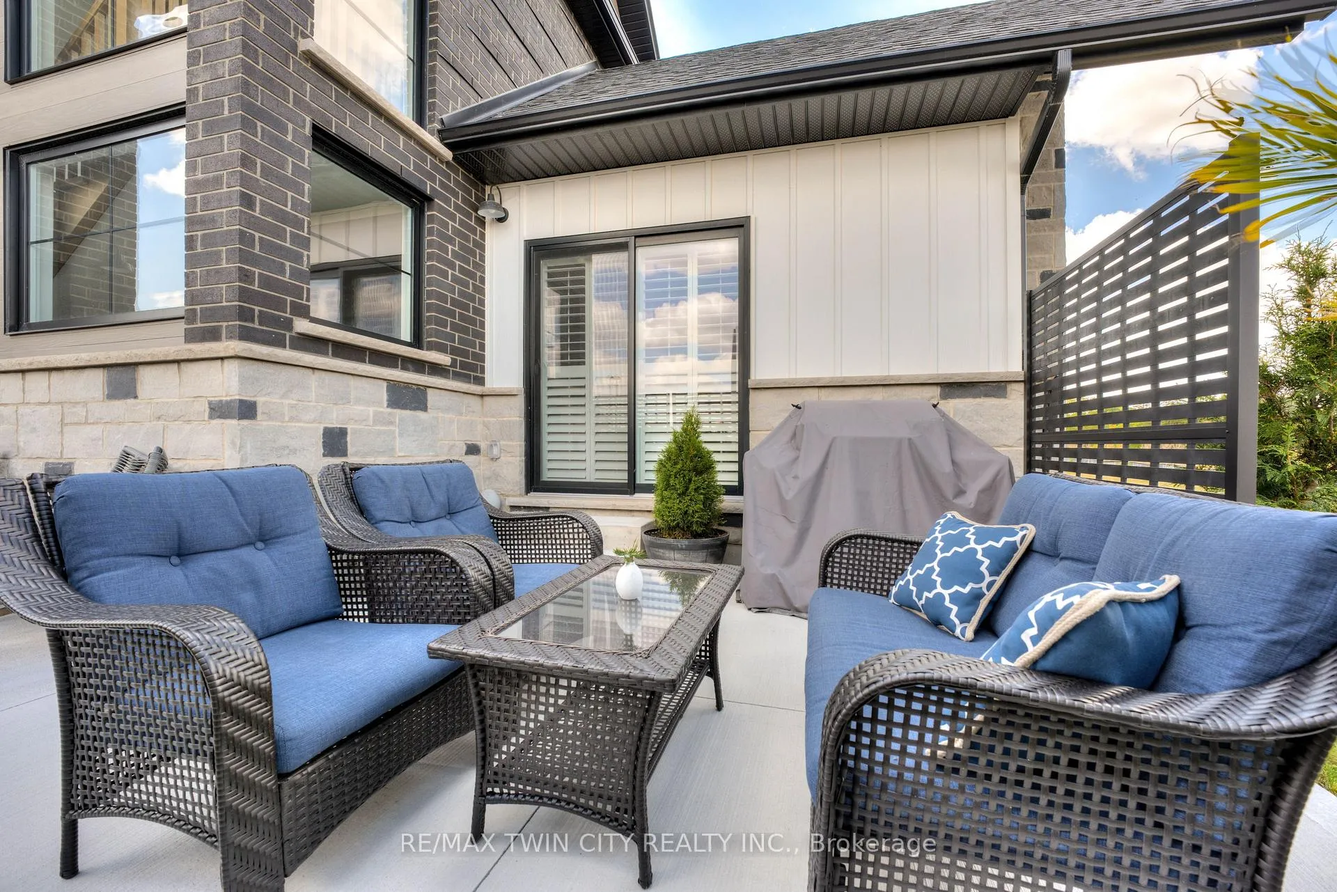 Photo 11 of 154 Dempsey Drive, Stratford — HOMEH