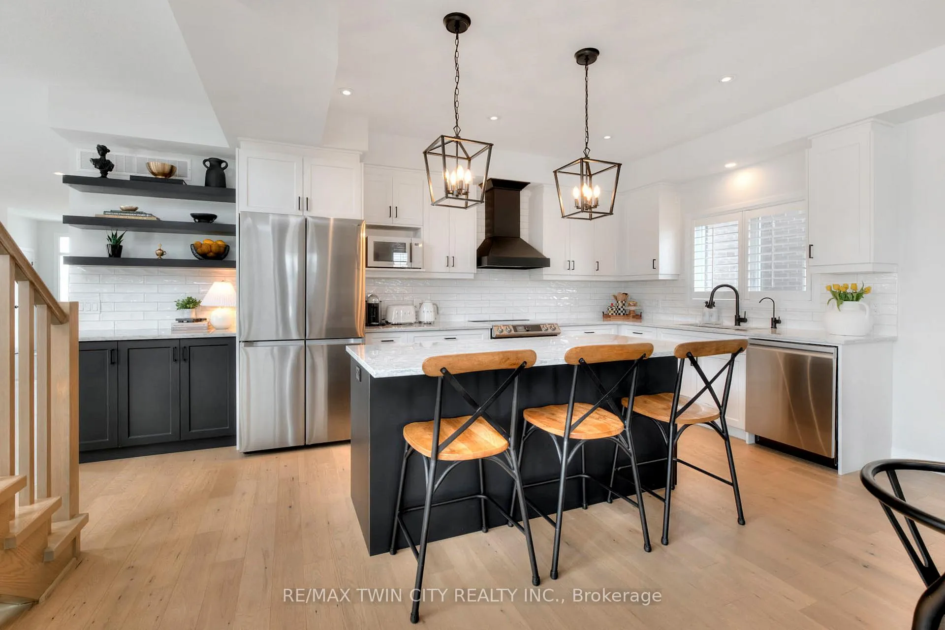 Photo 20 of 154 Dempsey Drive, Stratford — HOMEH