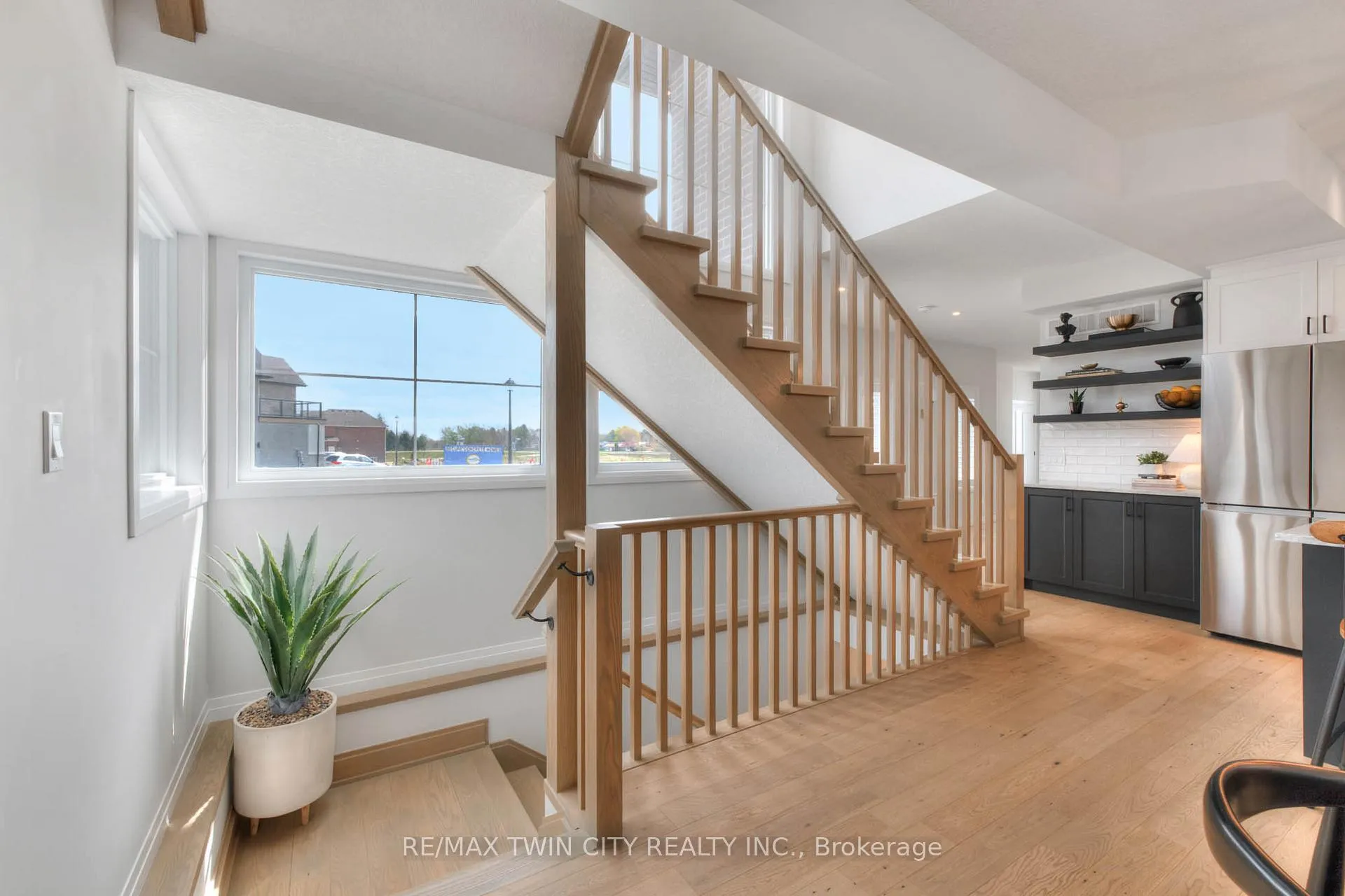 Photo 29 of 154 Dempsey Drive, Stratford — HOMEH